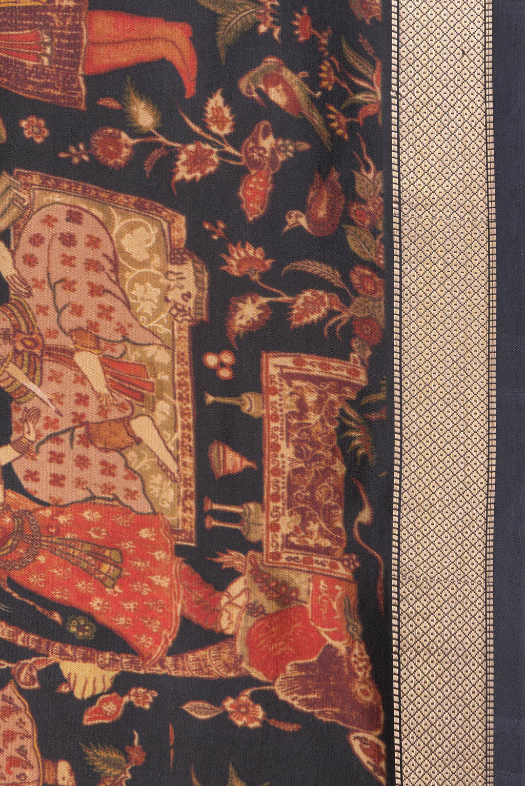 Border image of Pure Silk Black Dual Tone Kanchipuram Saree with Printed design on the body and Zari Border. 