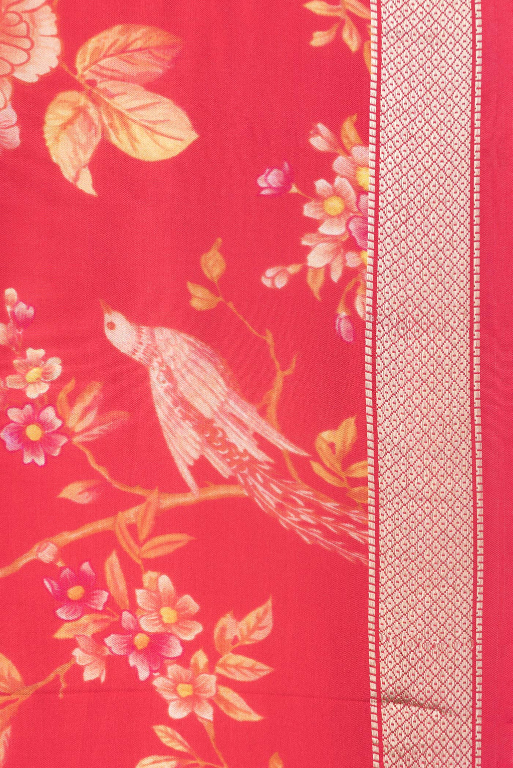 Border image of Pure Silk Pink Dual Tone Kanchipuram Saree with Printed design on the body and Zari Border. 