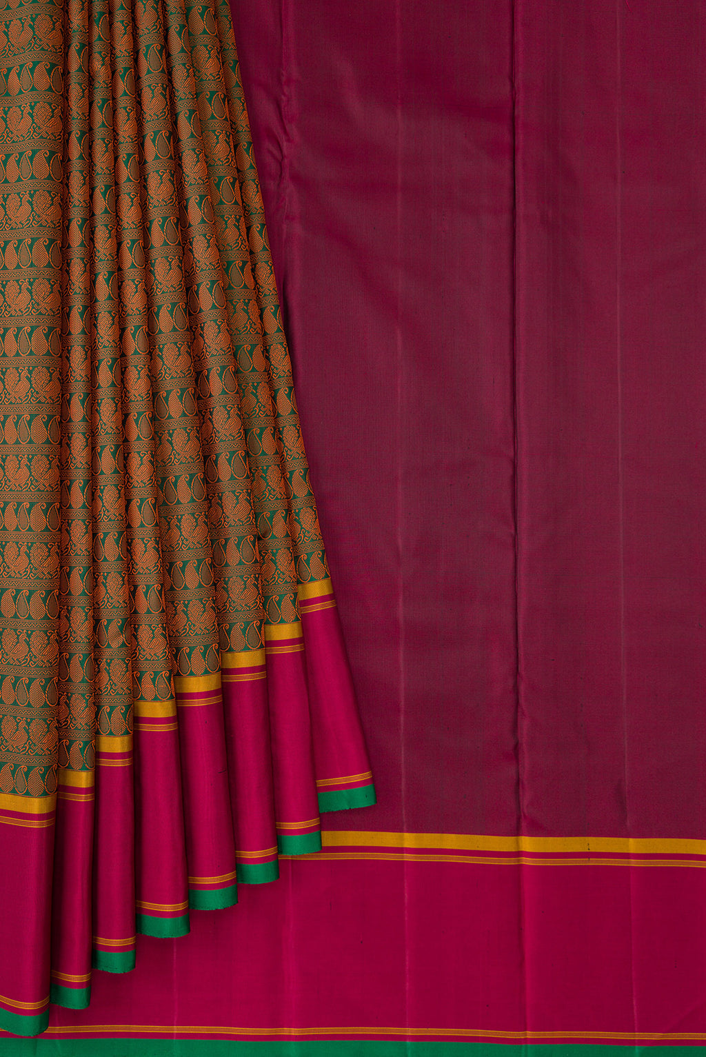 Pleats and pallu of Pure Silk Green Kanjivaram Saree with Jacquard design on the body and Ganga Jamuna Border. 