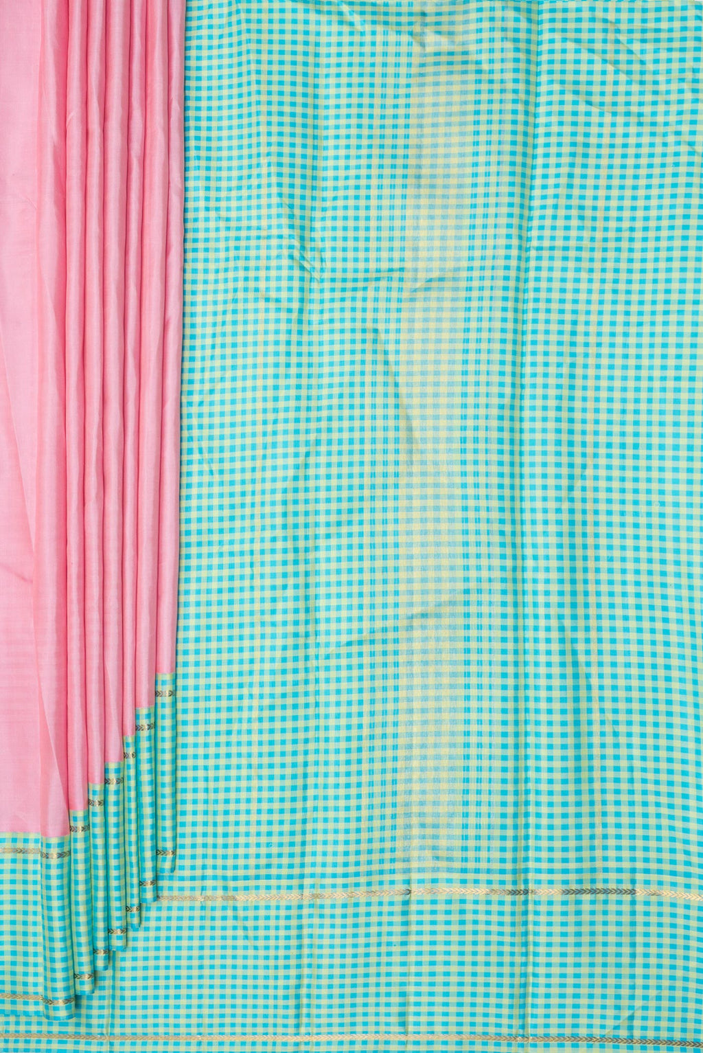 Pleats and pallu of Pure Silk Rose pink Dual Tone Kanjivaram Saree with Plain Body and Checks Border. 