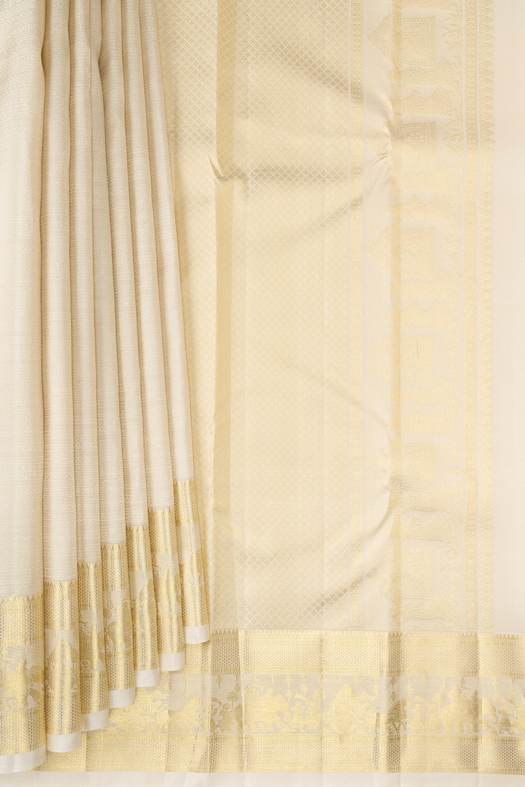 Pleats and pallu of Cream Kanjivaram Silk Saree with Jacquard design on the body and Zari Border. 