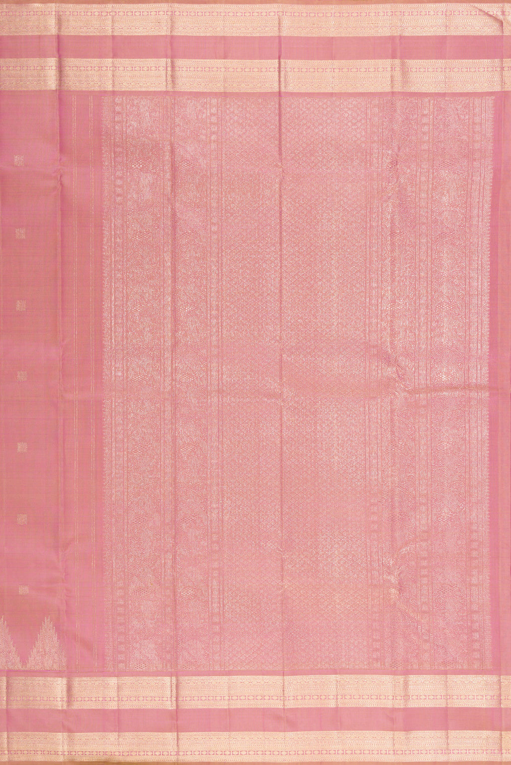 Close up image of the pallu of Pure Silk Rose Gold Dual Tone Kanjivaram Saree with Zari Butta on the body and Zari Border. 