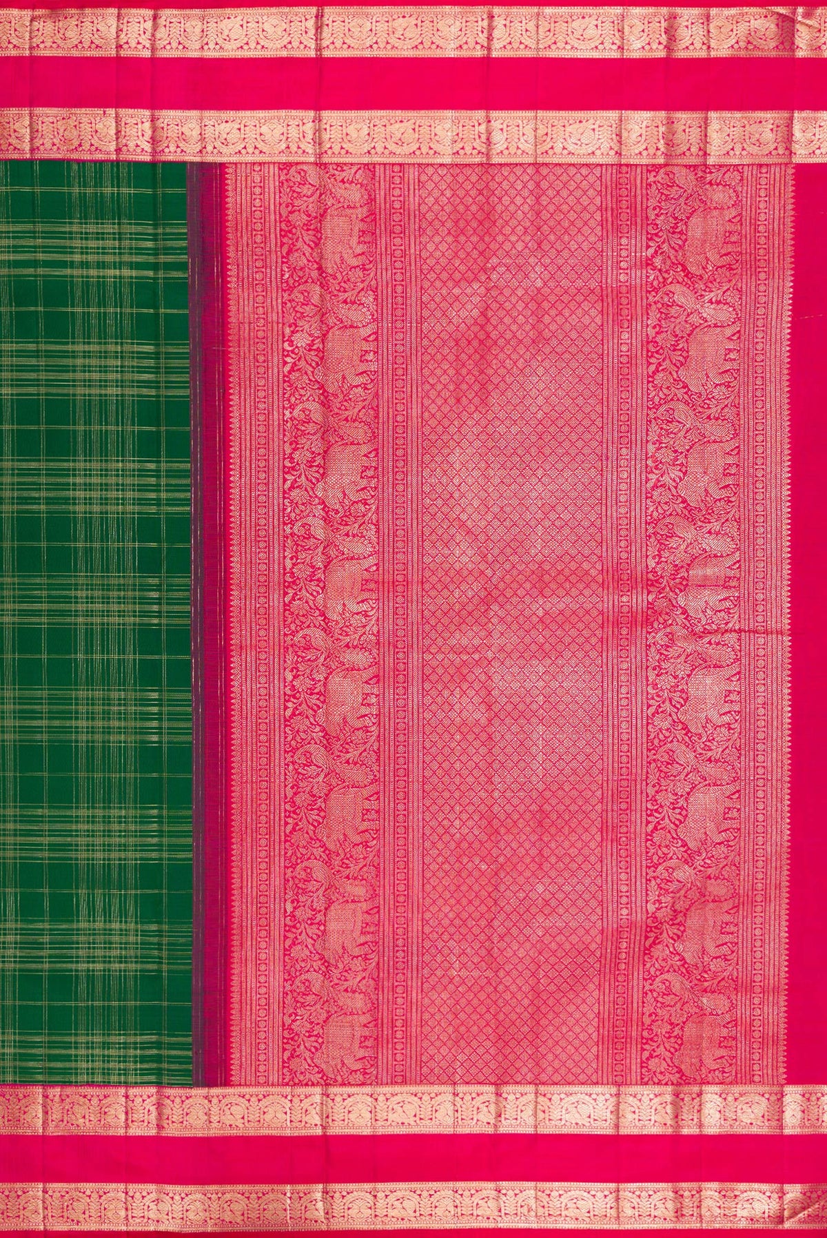 Close up image of the pallu of Pure Silk Green Kanchipuram Saree with Checked design on the body and Zari Border. 