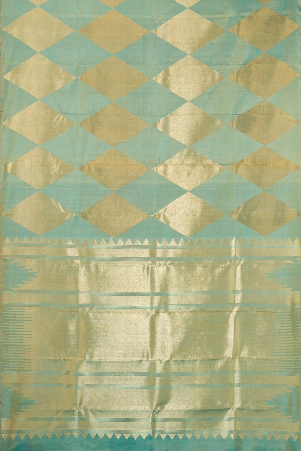 Flat view of Pure Silk Green Dual Tone Kanchipuram Saree with Zari Brocade on the body and Without Border. 