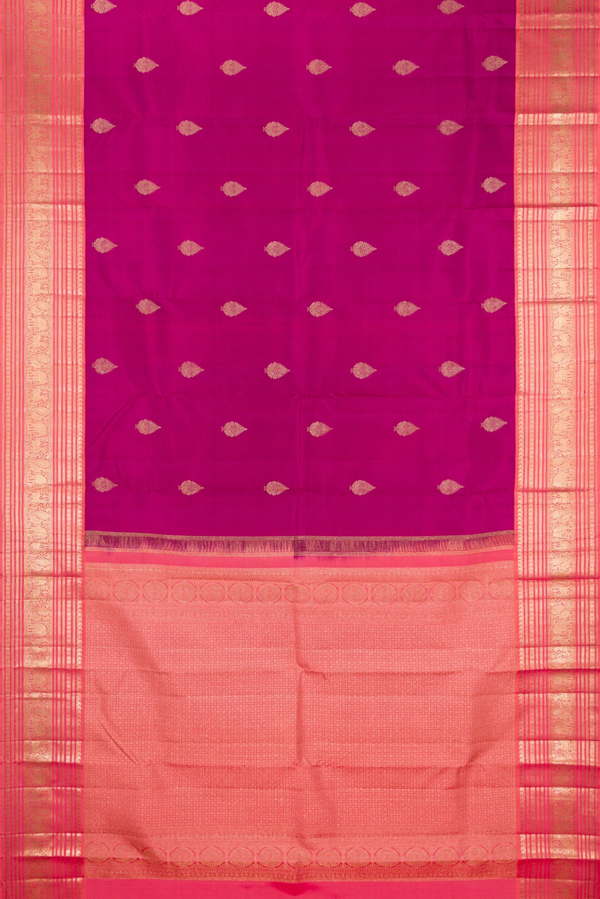 Flat view of Pure Silk Magenta Kanjivaram Saree with Zari Butta on the body and Zari Border. 