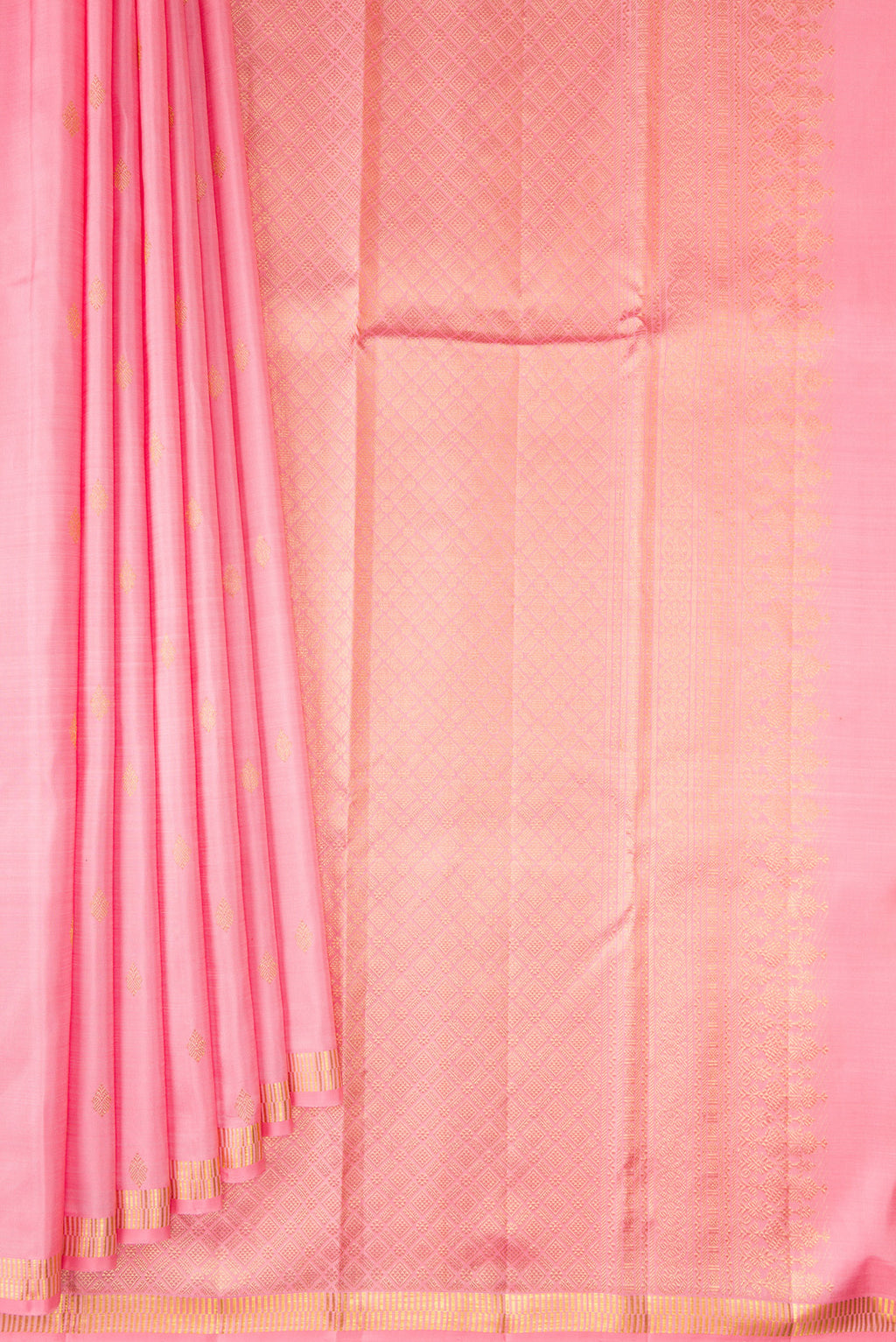 Pleats and pallu of Pure Silk Rose pink Kanjivaram Saree with Zari Butta on the body and Zari Border. 