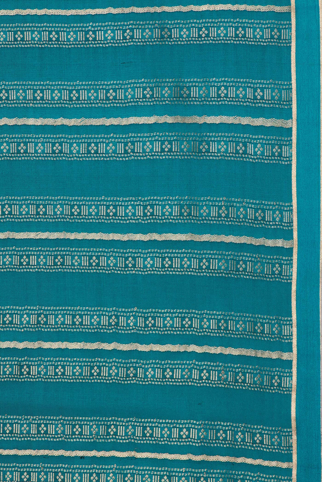 Border image of Peacock Blue Dual Tone Banarasi Georgette Saree with Zari Brocade on the body and Plain Border. 