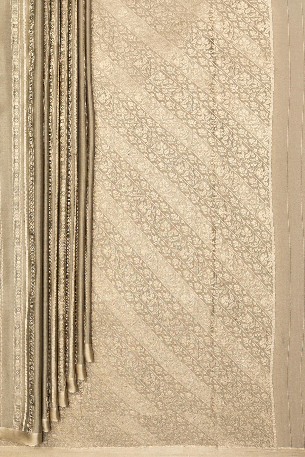 Pleats and pallu of Pure Silk Brown Dual Tone Banarasi Georgette Saree with Zari Brocade on the body and Zari Border. 