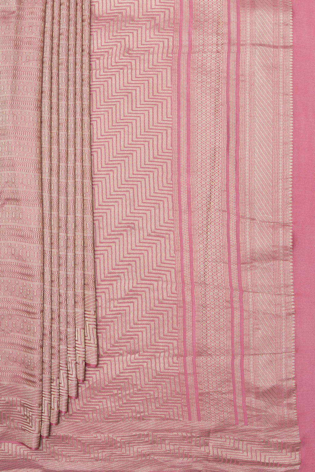 Pleats and pallu of Pink Dual Tone Banarasi Georgette Saree with Zari Brocade on the body and Zari Border. 