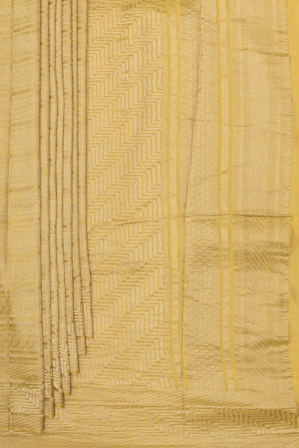Pleats and pallu of Pure Silk Mehandi Green Dual Tone Banarasi Georgette Saree with Zari Brocade on the body and Zari Border. 