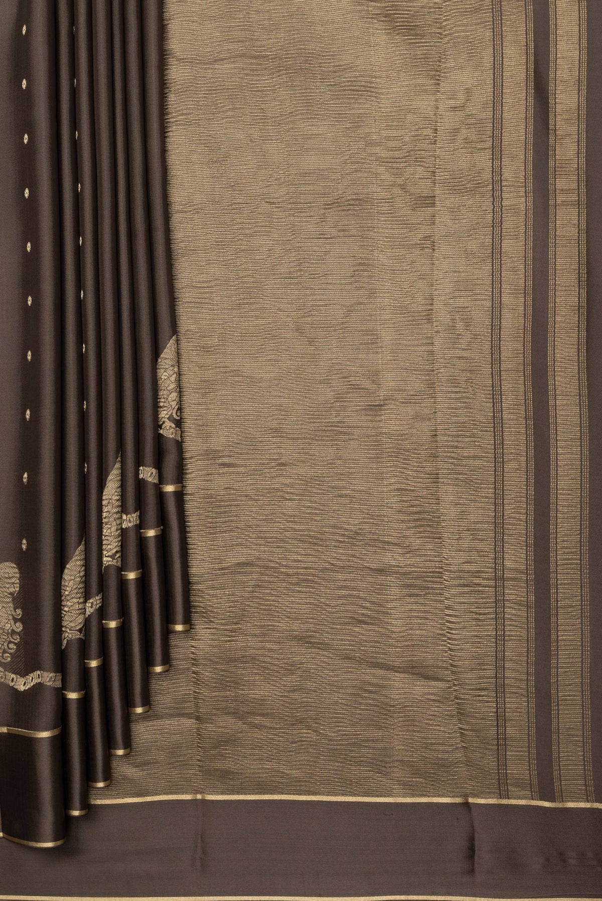 Pleats and pallu of Brown Dual Tone Georgette Saree with Zari Butta on the body and Zari Border. 