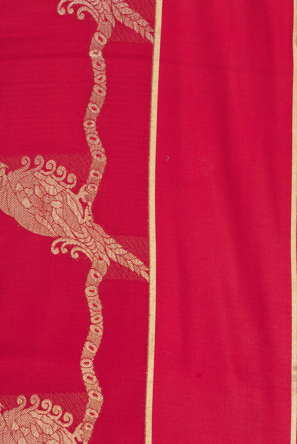 Border image of Red Dual Tone Georgette Saree with Zari Butta on the body and Zari Border. 