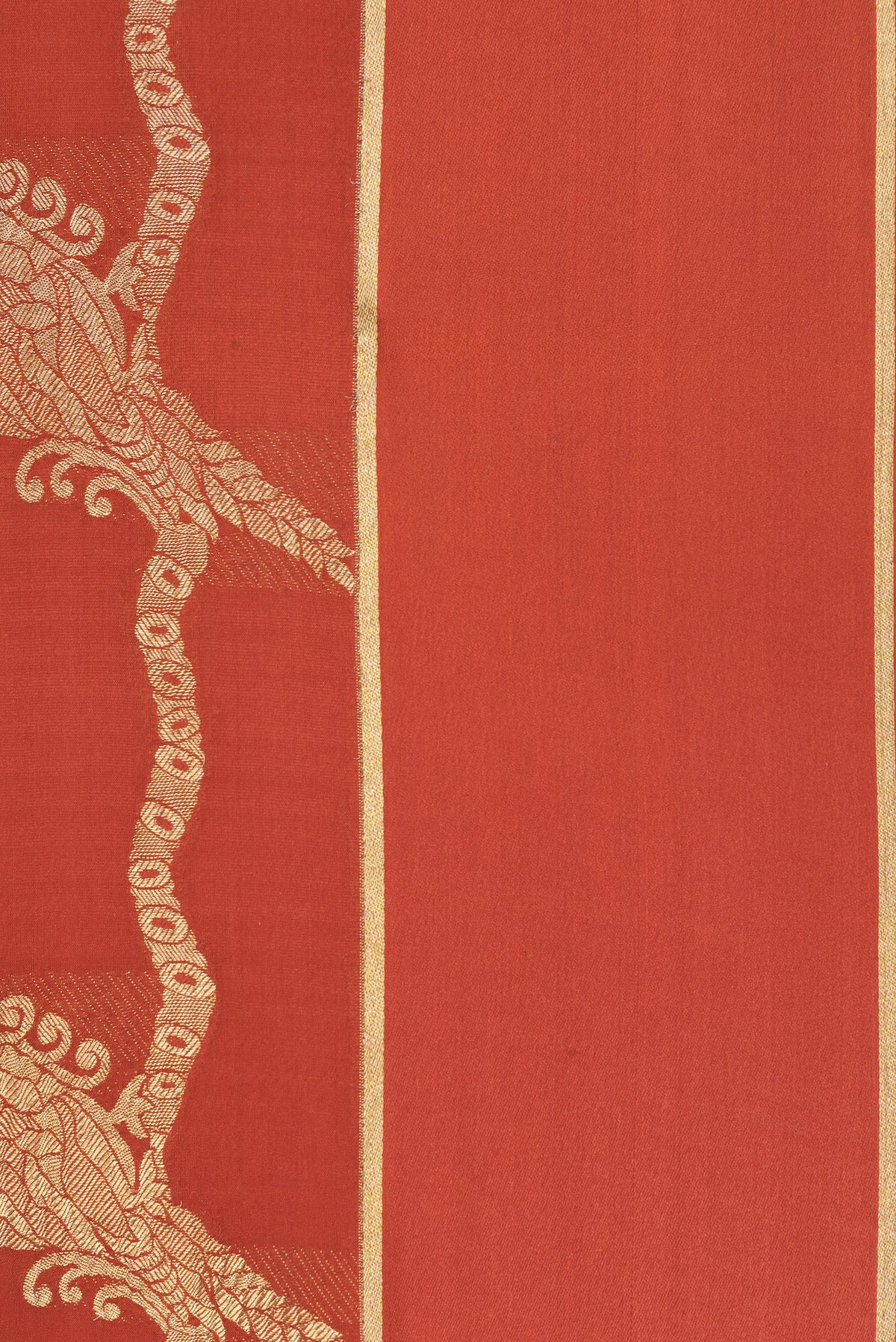 Border image of Brick Orange Dual Tone Georgette Saree with Zari Butta on the body and Zari Border. 