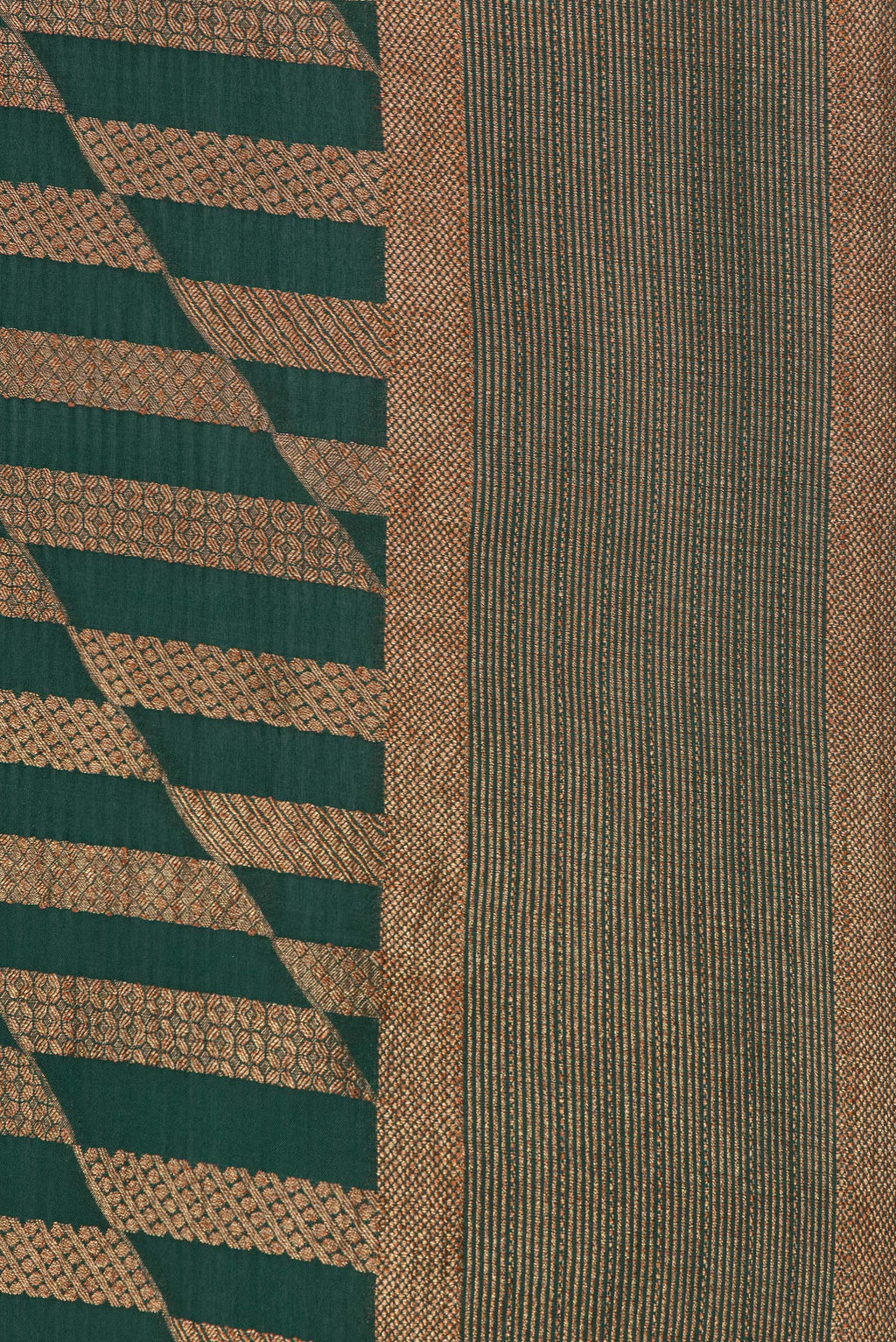Border image of Pure Silk Bottle Green Dual Tone Banarasi Georgette Saree with Zari Brocade on the body and Zari Border. 