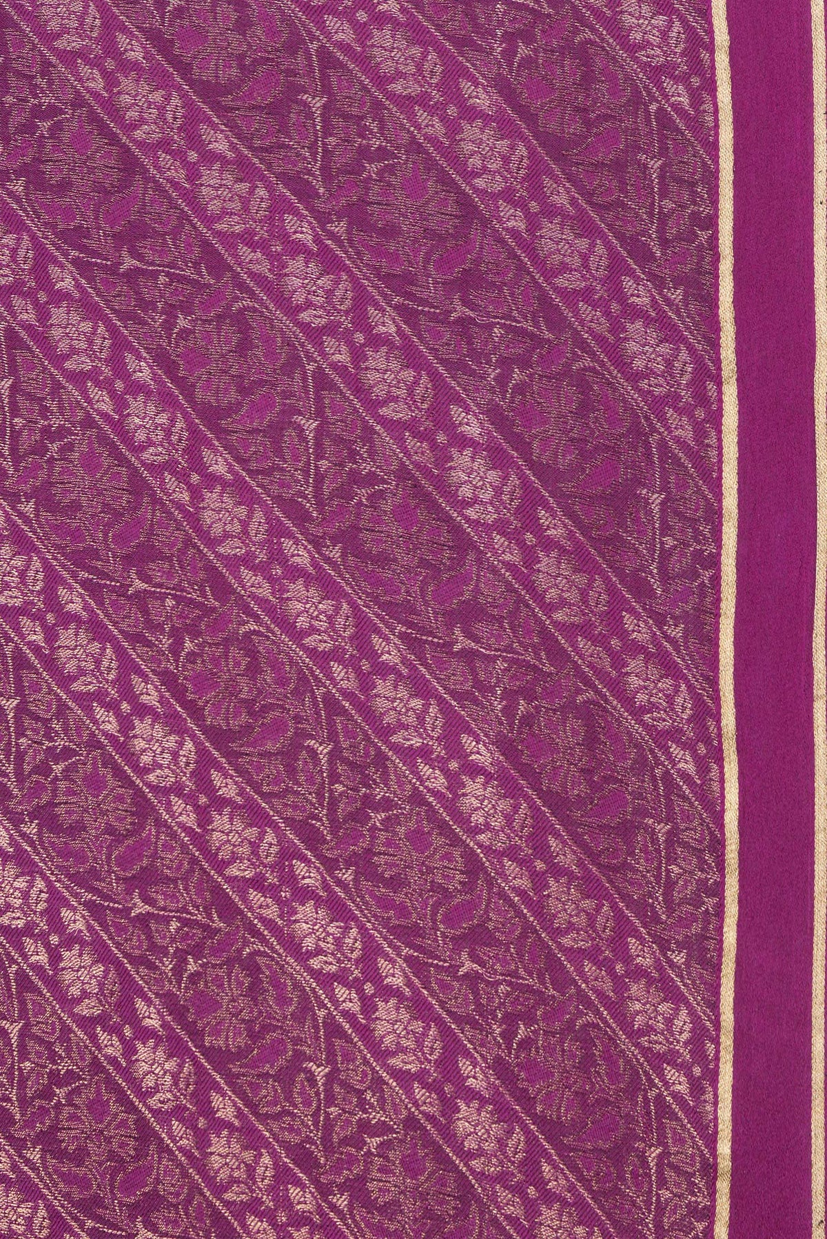 Border image of Magenta Dual Tone Banarasi Georgette Saree with Zari Brocade on the body and Zari Border. 