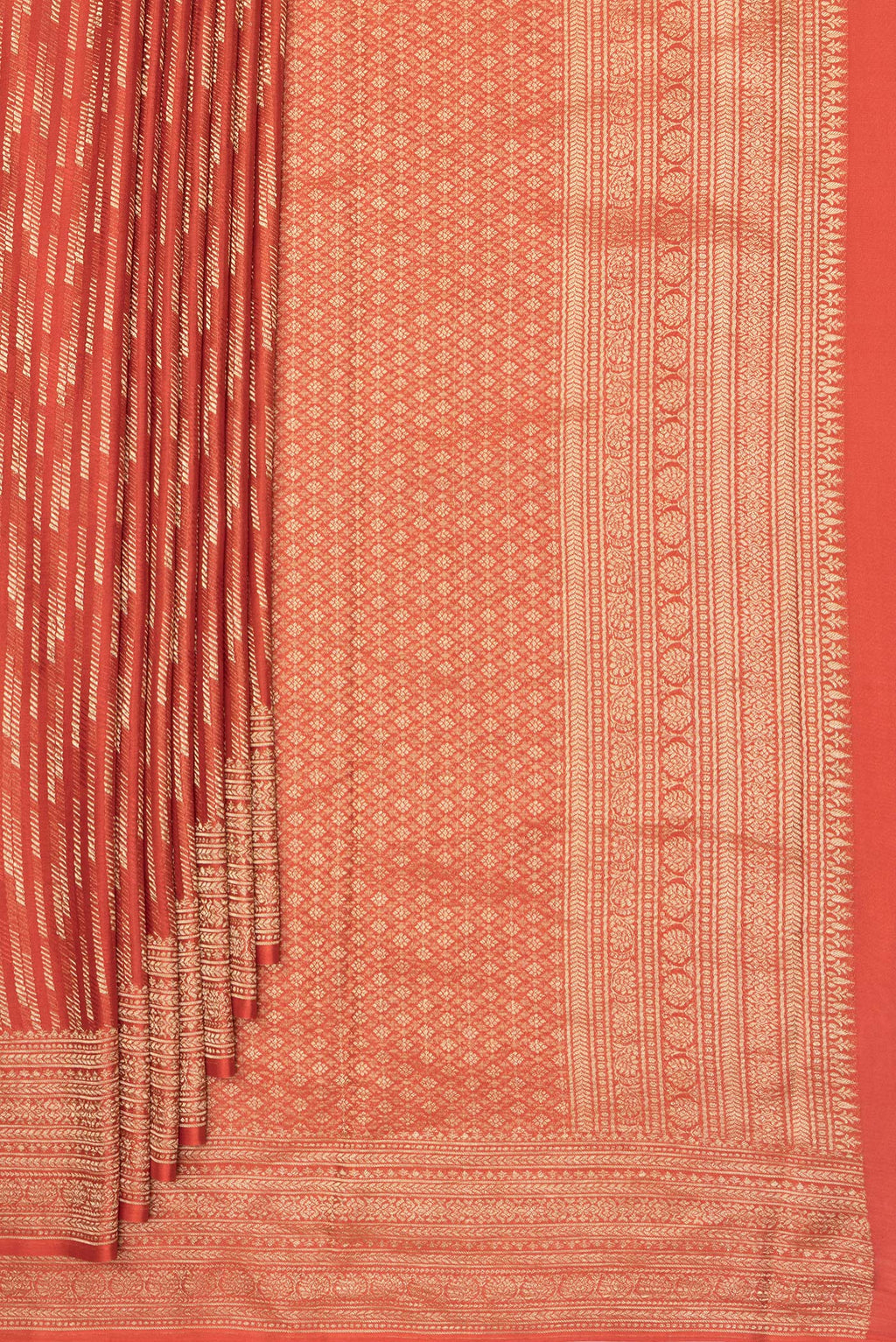 Pleats and pallu of Rust Dual Tone Banarasi Georgette Saree with Zari Brocade on the body and Zari Border. 
