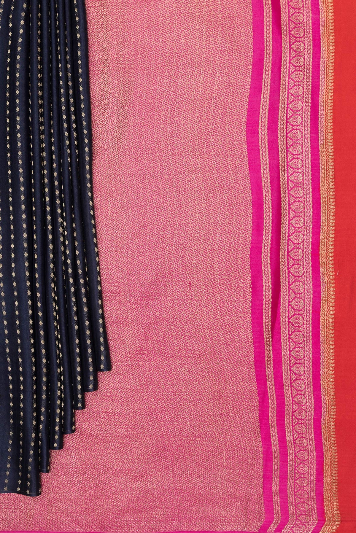 Pleats and pallu of Pure Silk Navy Blue Dual Tone Banarasi Georgette Saree with Zari Brocade on the body and Without Border. 