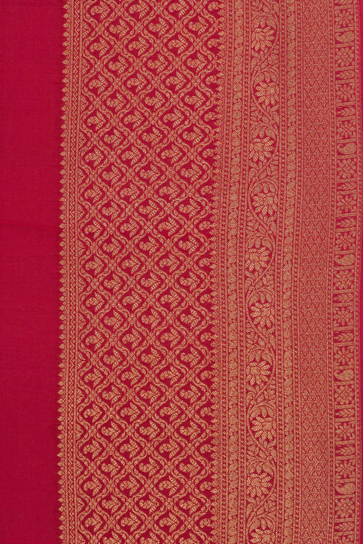 Border image of Pure Silk Maroon Dual Tone Banarasi Georgette Saree with Plain Body and Zari Border. 