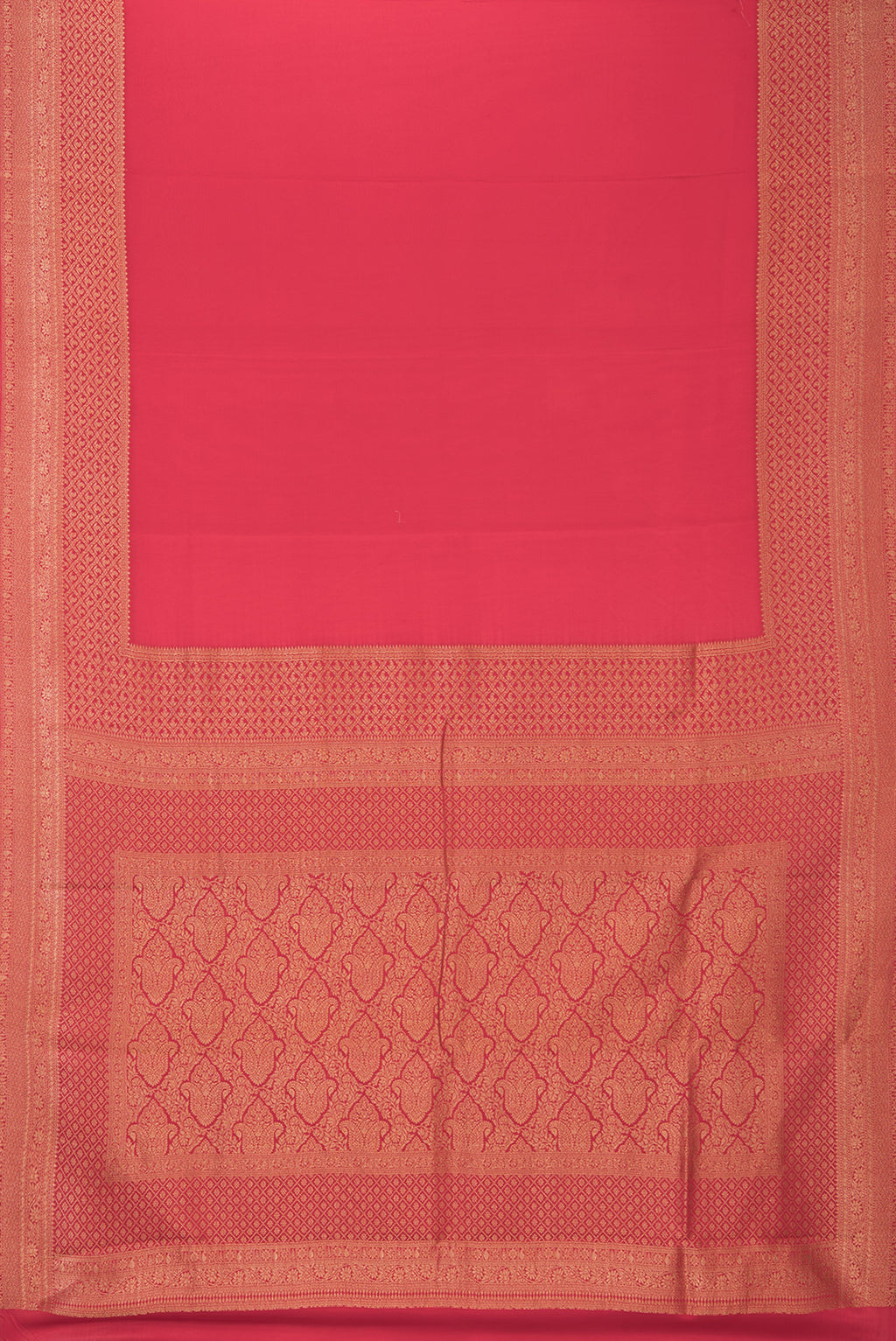 Flat view of Dark Pink Dual Tone Georgette Saree with Plain Body and Fancy Border. 