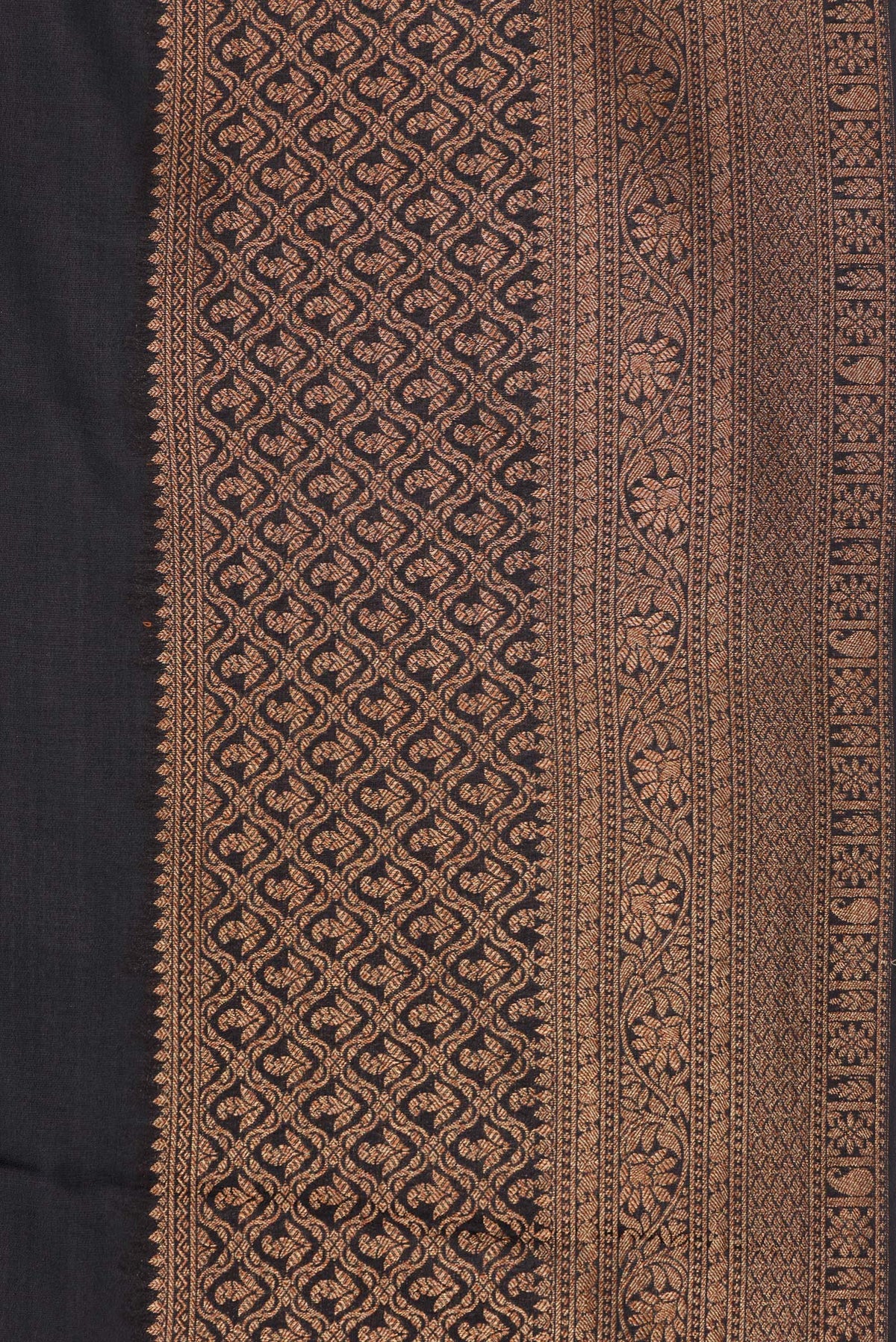 Border image of Pure Silk Coffee Brown Dual Tone Banarasi Georgette Saree with Plain Body and Zari Border. 