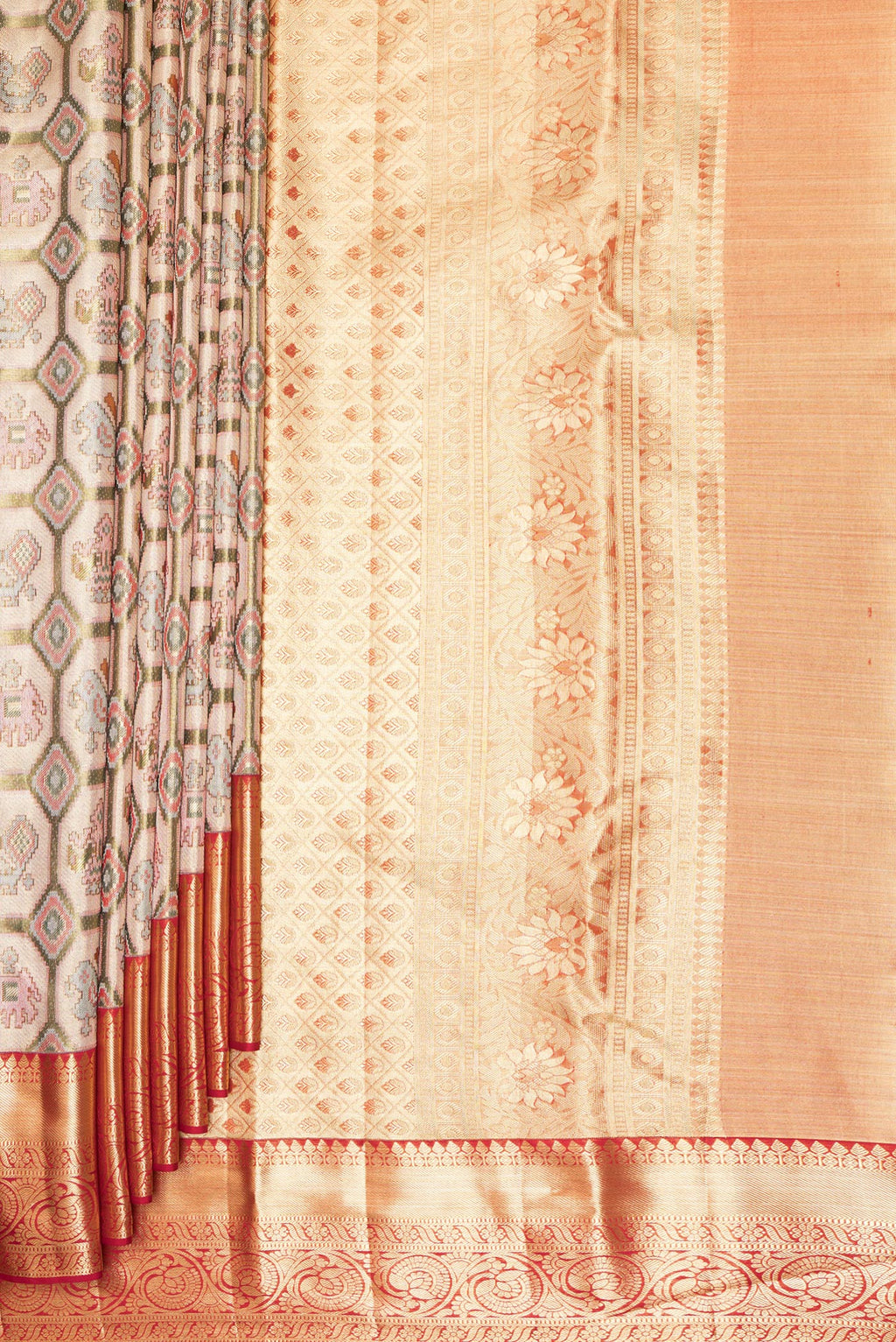 Pleats and pallu of Pure Silk Gold Dual Tone Kanjivaram Tissue Saree with Zari Brocade on the body and Fancy Border. 