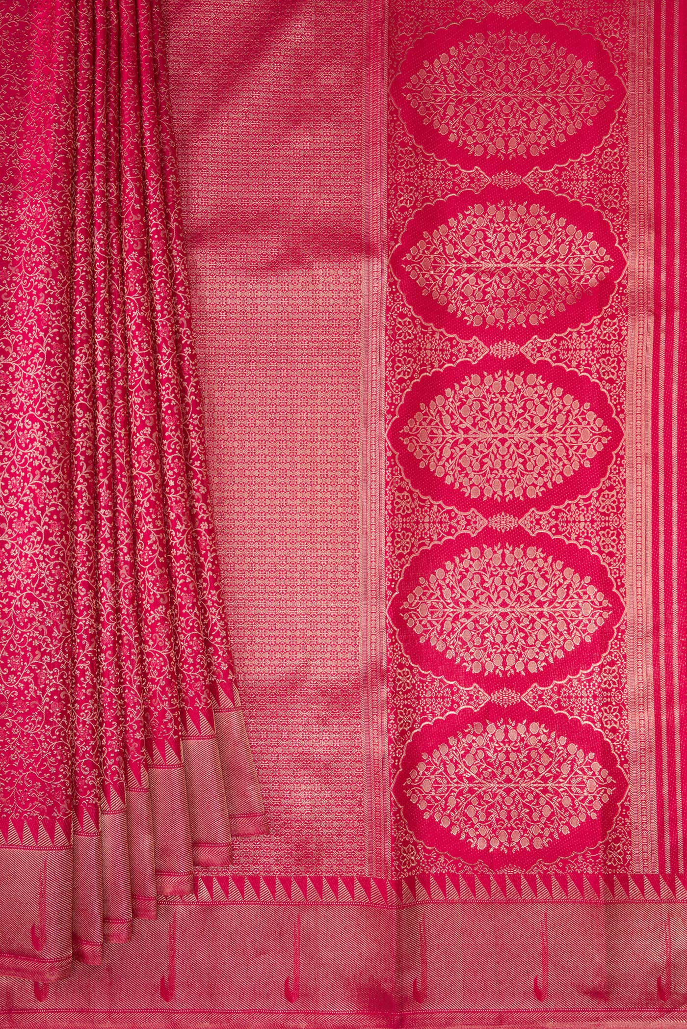 Pleats and pallu of Dark Pink Kanjivaram Silk Saree with Zari Brocade on the body and Paithani Border. 