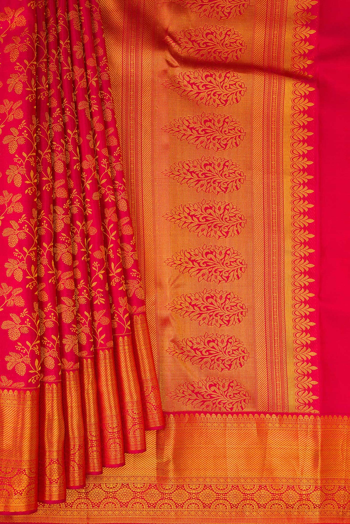 Pleats and pallu of Pure Silk Red Kanchipuram Saree with Zari Brocade on the body and Zari Border. 