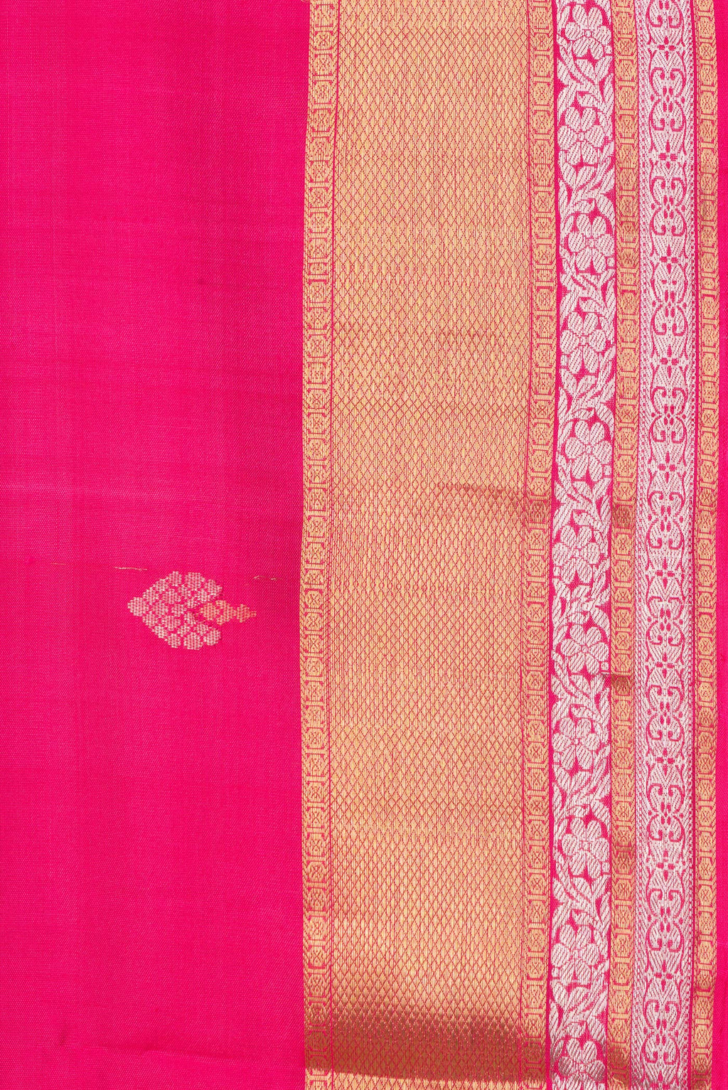 Border image of Pure Silk Rose pink Dual Tone Soft Saree with Zari Butta on the body and Zari Border. 