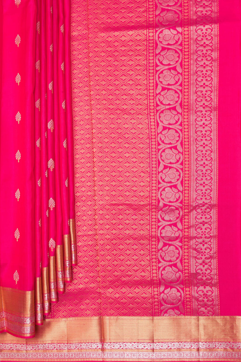 Pleats and pallu of Pure Silk Rose pink Dual Tone Soft Saree with Zari Butta on the body and Zari Border. 