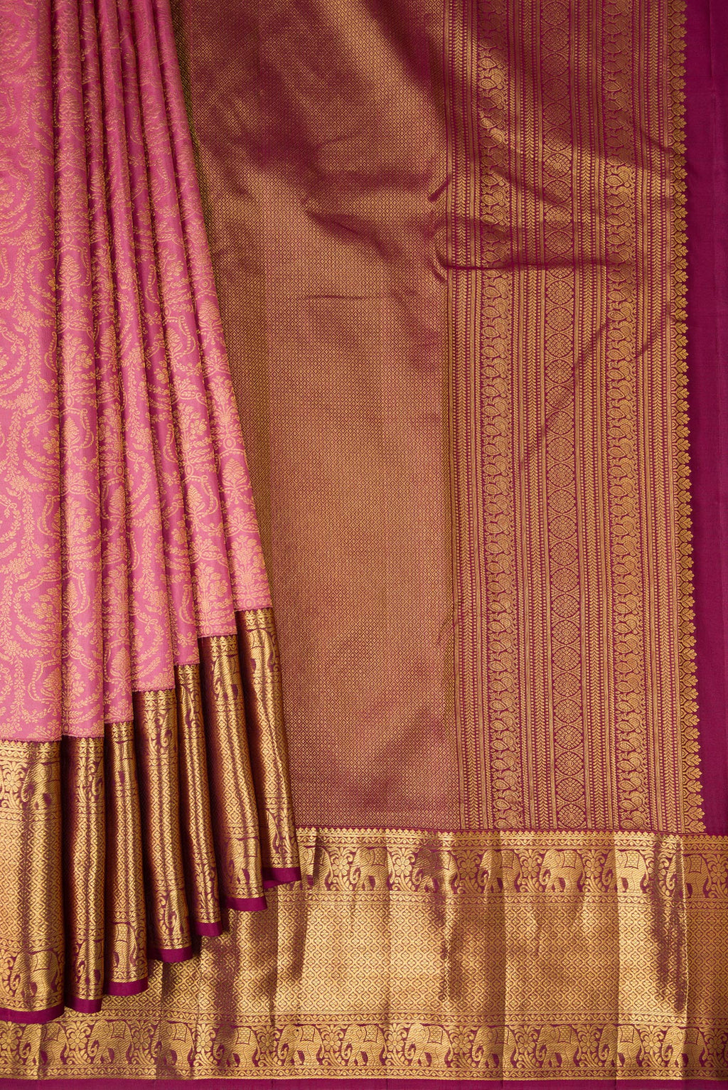 Pleats and pallu of Pure Silk Rose pink Kanjivaram Saree with Zari Brocade on the body and Zari Border. 