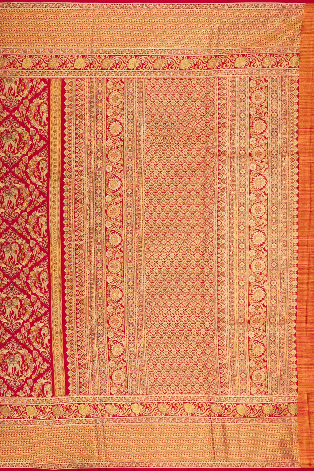 Close up image of the pallu of Deep Red Dual Tone Kanchipuram Tissue Saree with Zari Brocade on the body and Fancy Border. 