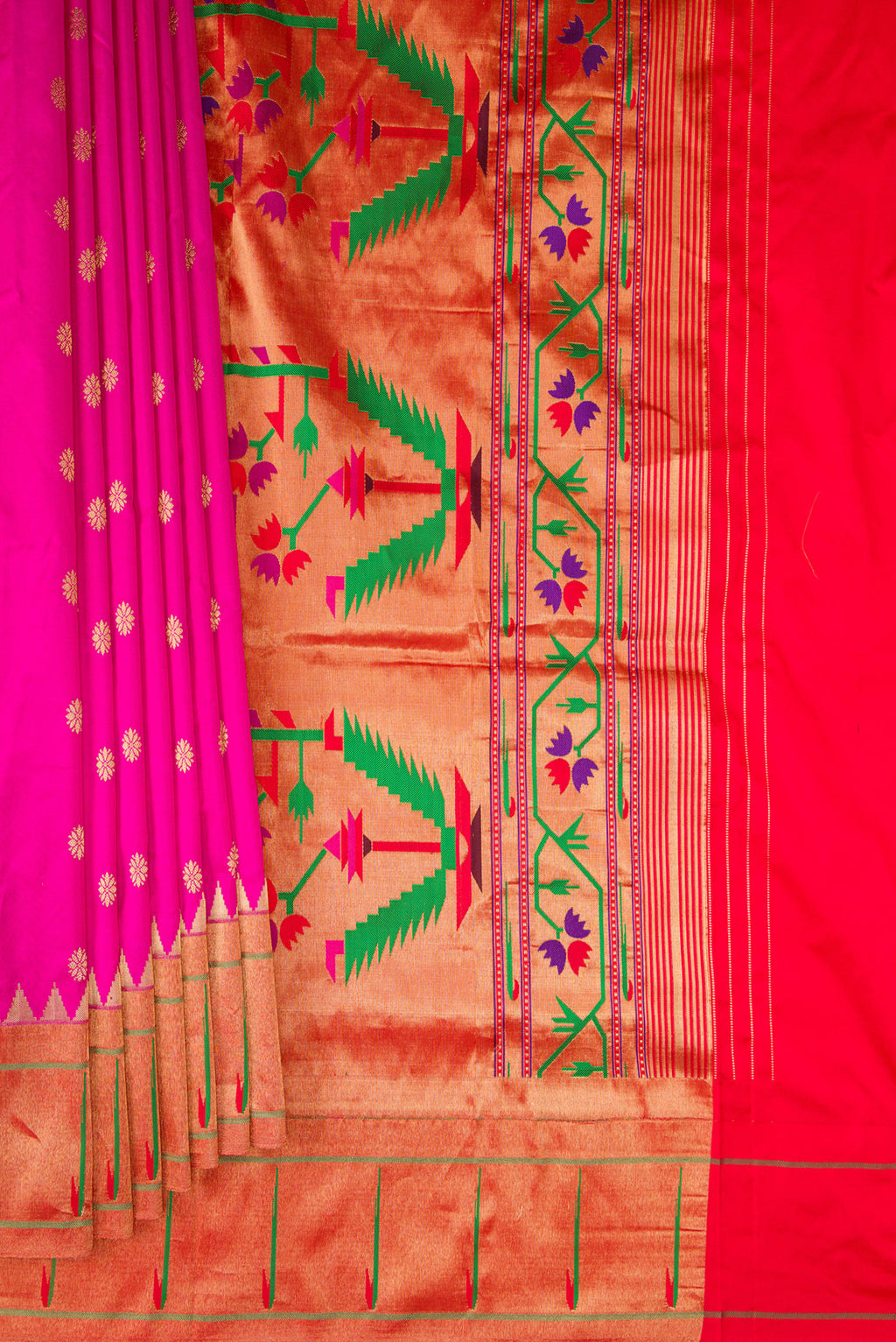Pleats and pallu of Pure Silk Pink Paithani Saree with Zari Butta on the body and Paithani Border. 