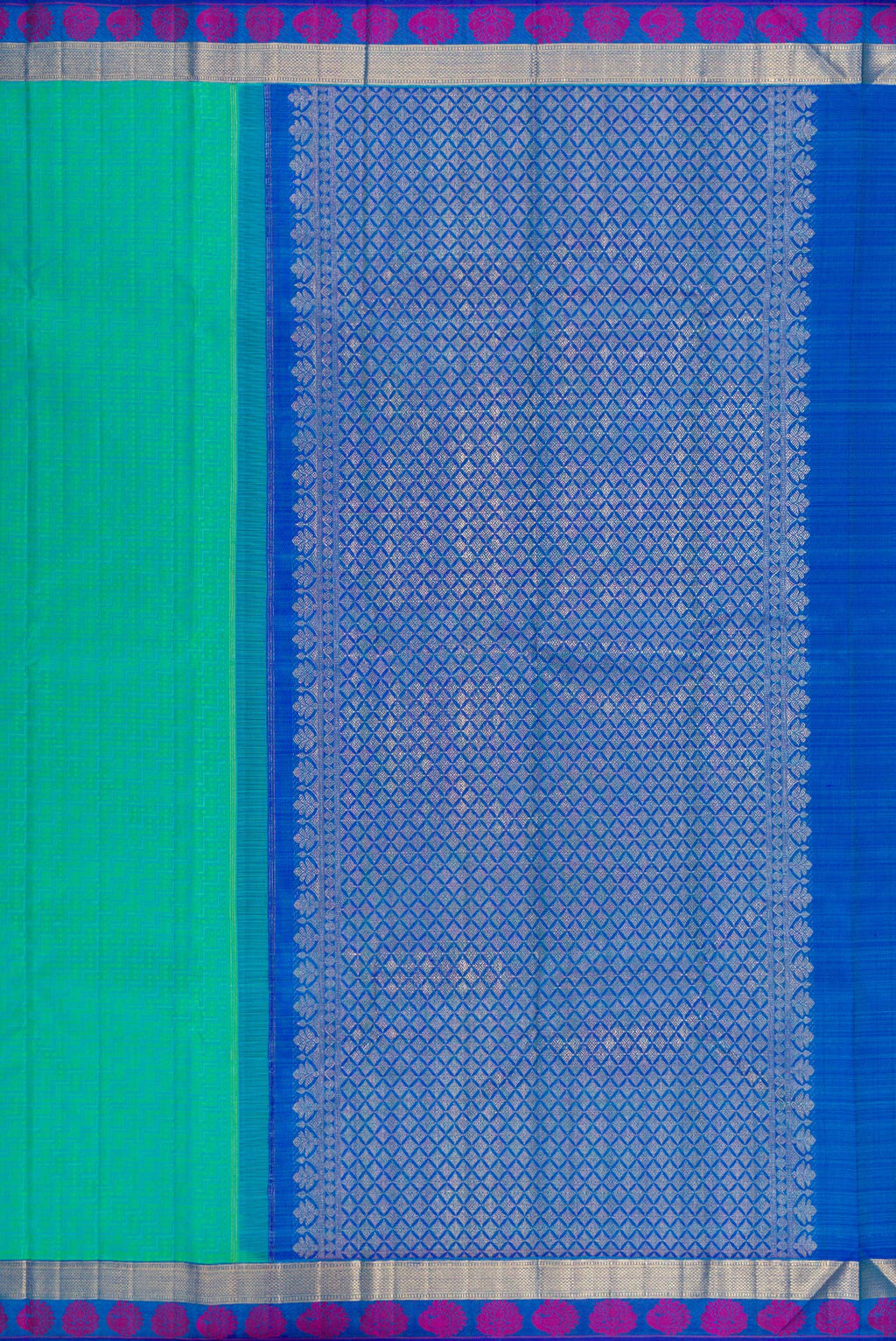 Close up image of the pallu of Pure Silk Sea Green Kanchipuram Saree with Jacquard design on the body and Fancy Border. 