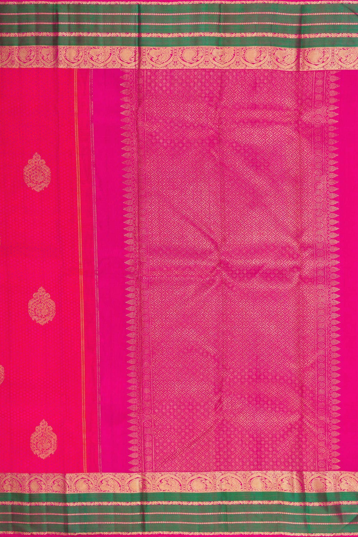 Close up image of the pallu of Pure Silk Pink Kanchipuram Saree with Jacquard design on the body and Fancy Border. 
