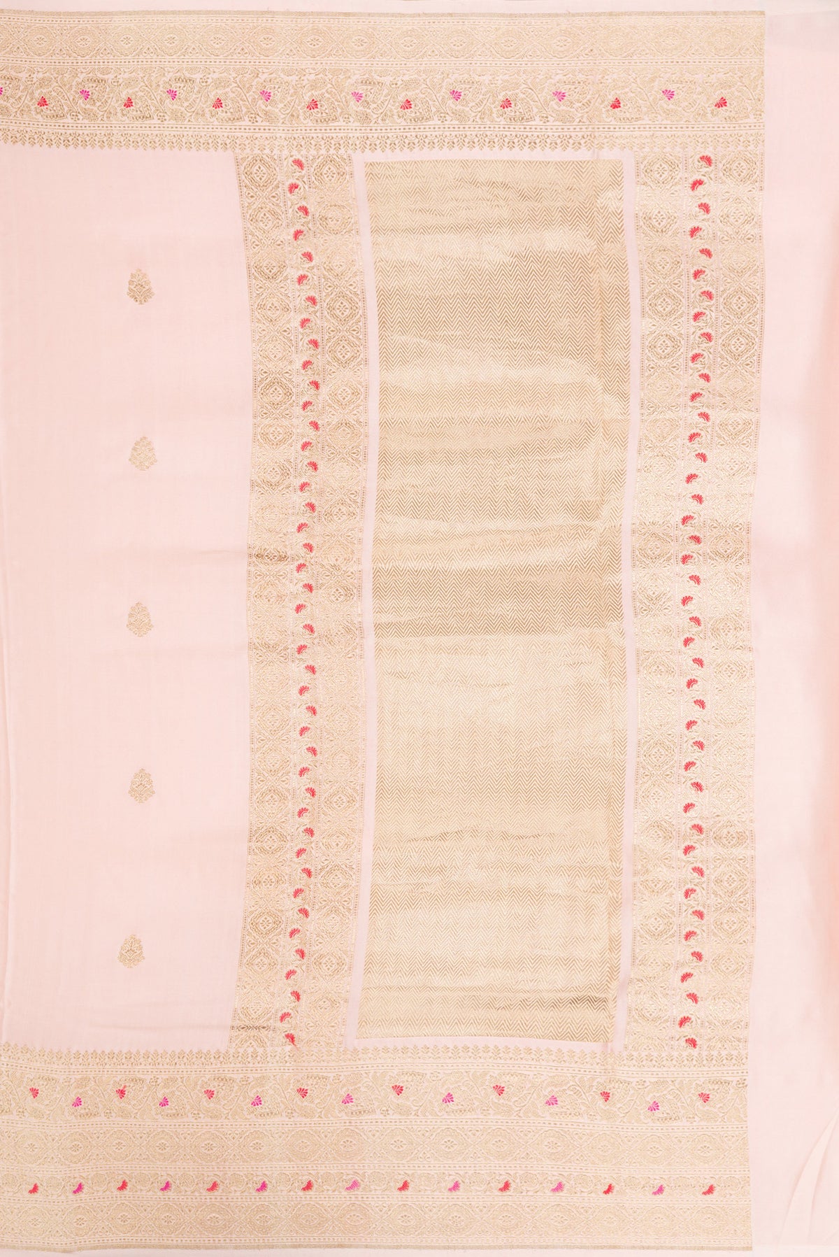 Close up image of the pallu of Pure Silk Peach Dual Tone Banarasi Saree with Zari Butta on the body and Fancy Border. 
