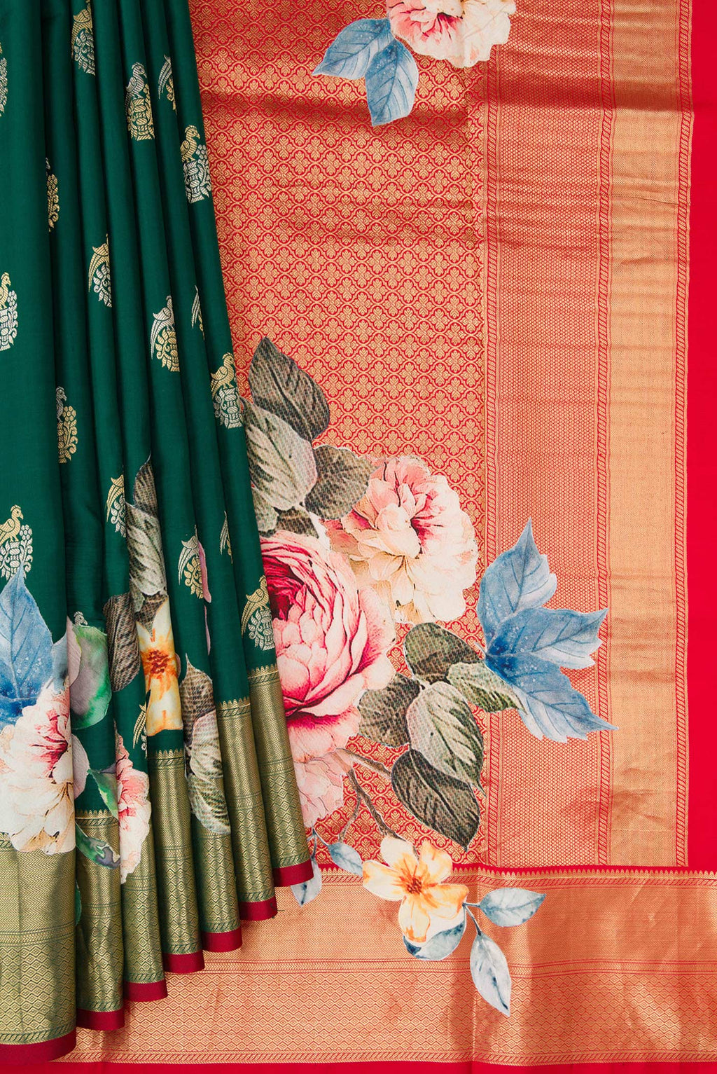 Pleats and pallu of Pure Silk Green Kanjivaram Saree with Zari Butta on the body and Fancy Border. 