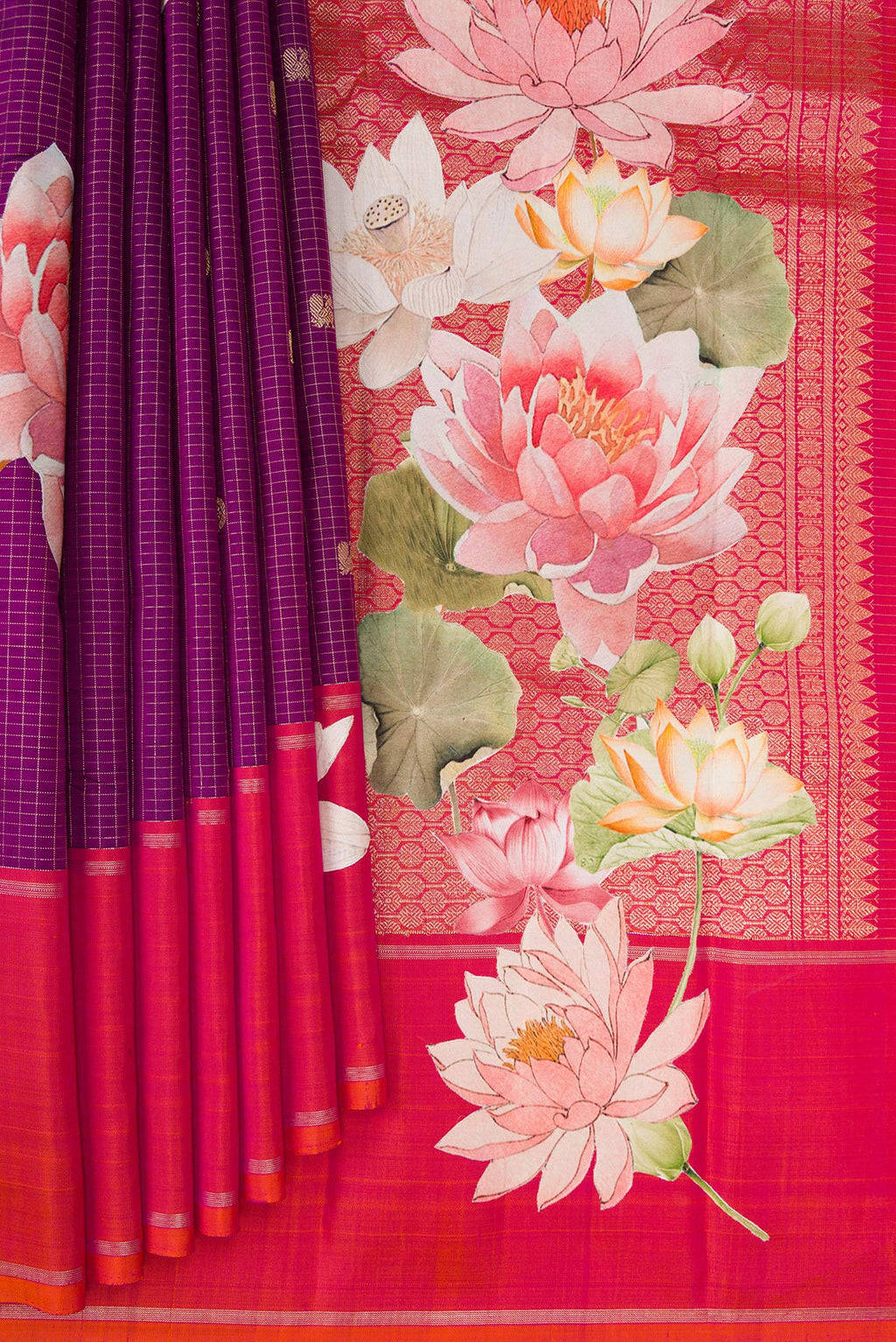 Pleats and pallu of Pure Silk Purple Dual Tone Kanchipuram Saree with Checked design on the body and Fancy Border. 
