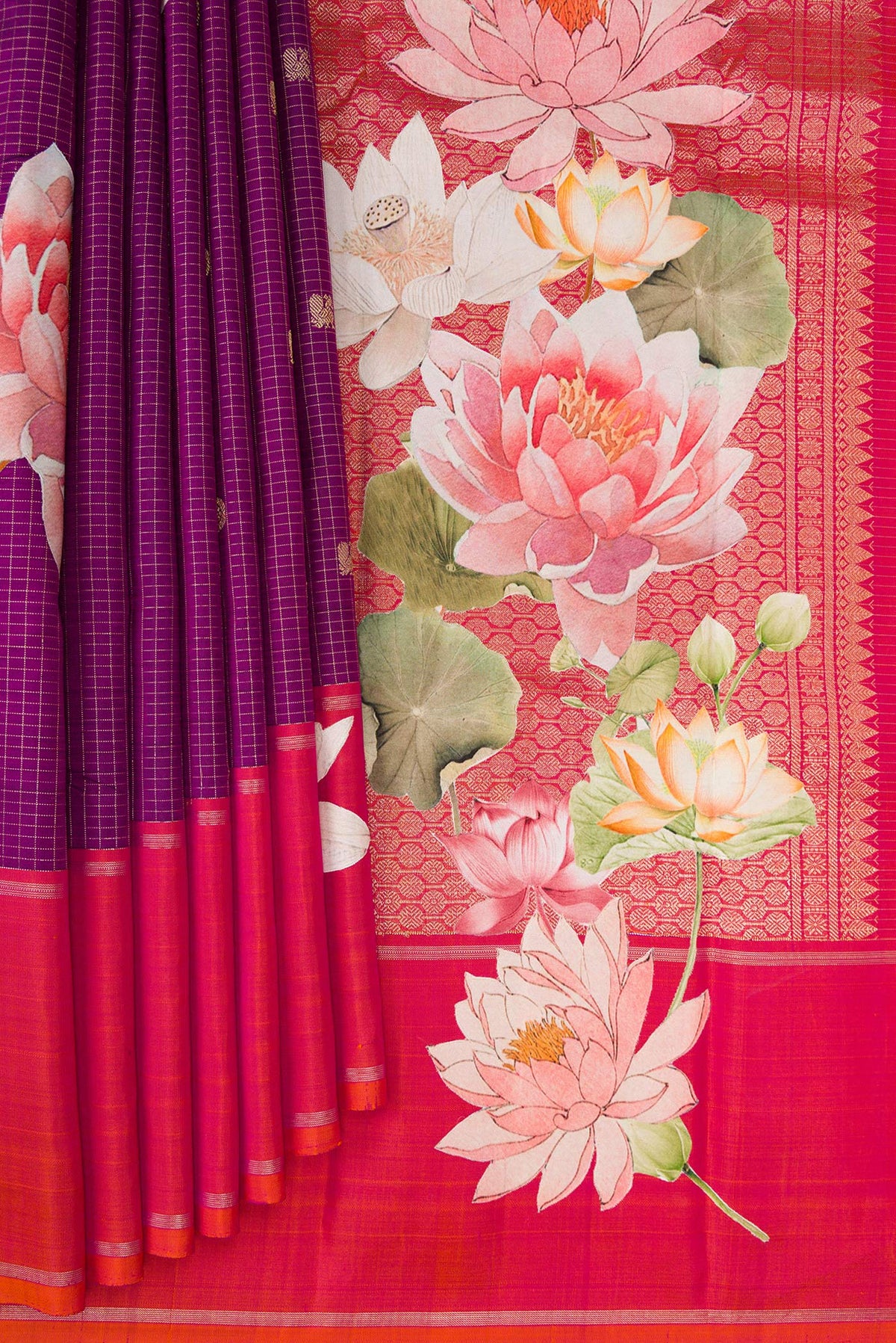 Pleats and pallu of Pure Silk Purple Dual Tone Kanchipuram Saree with Checked design on the body and Fancy Border. 