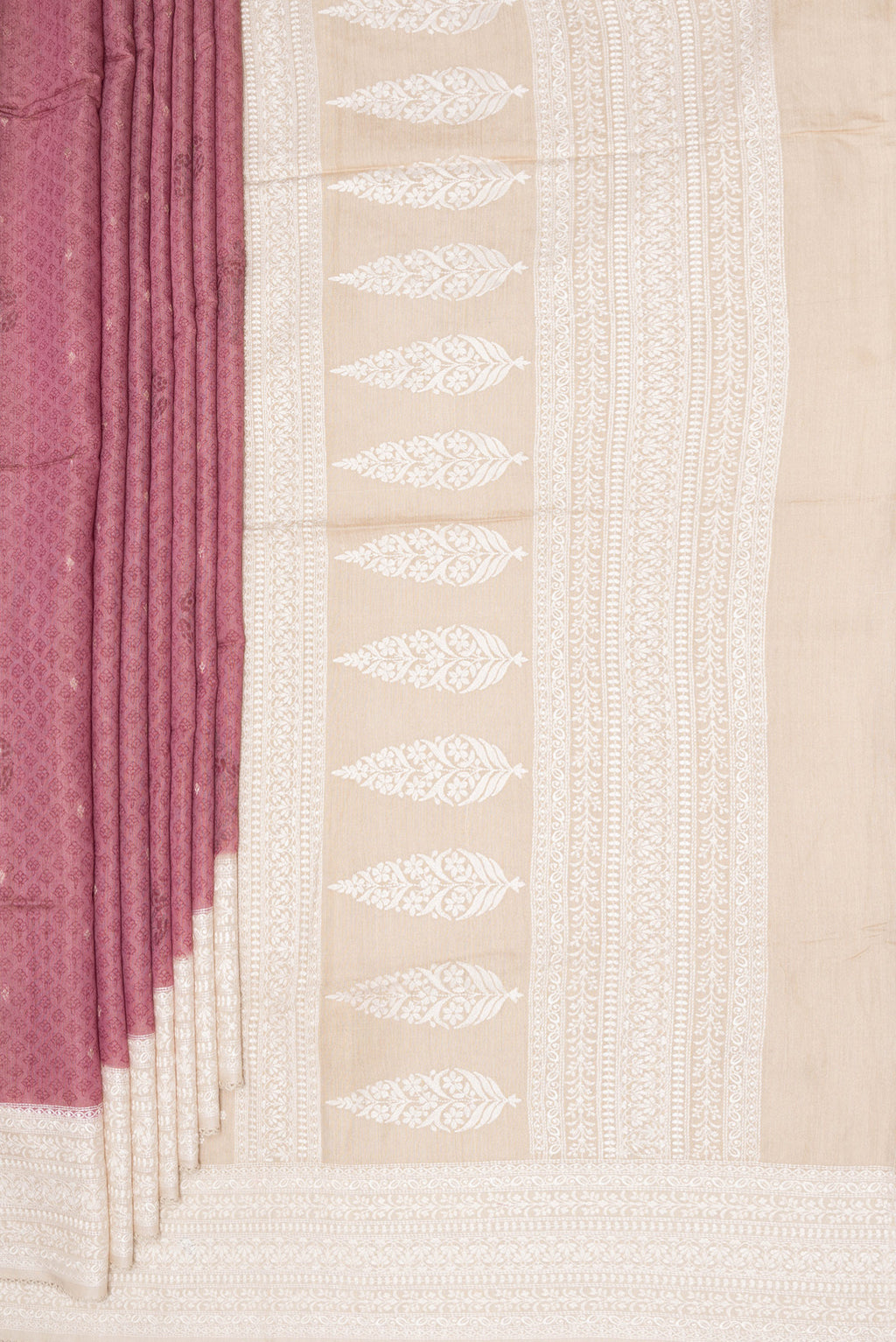 Pleats and pallu of Coral Dual Tone Tussar Saree with Printed design on the body and Embroidery Border. 