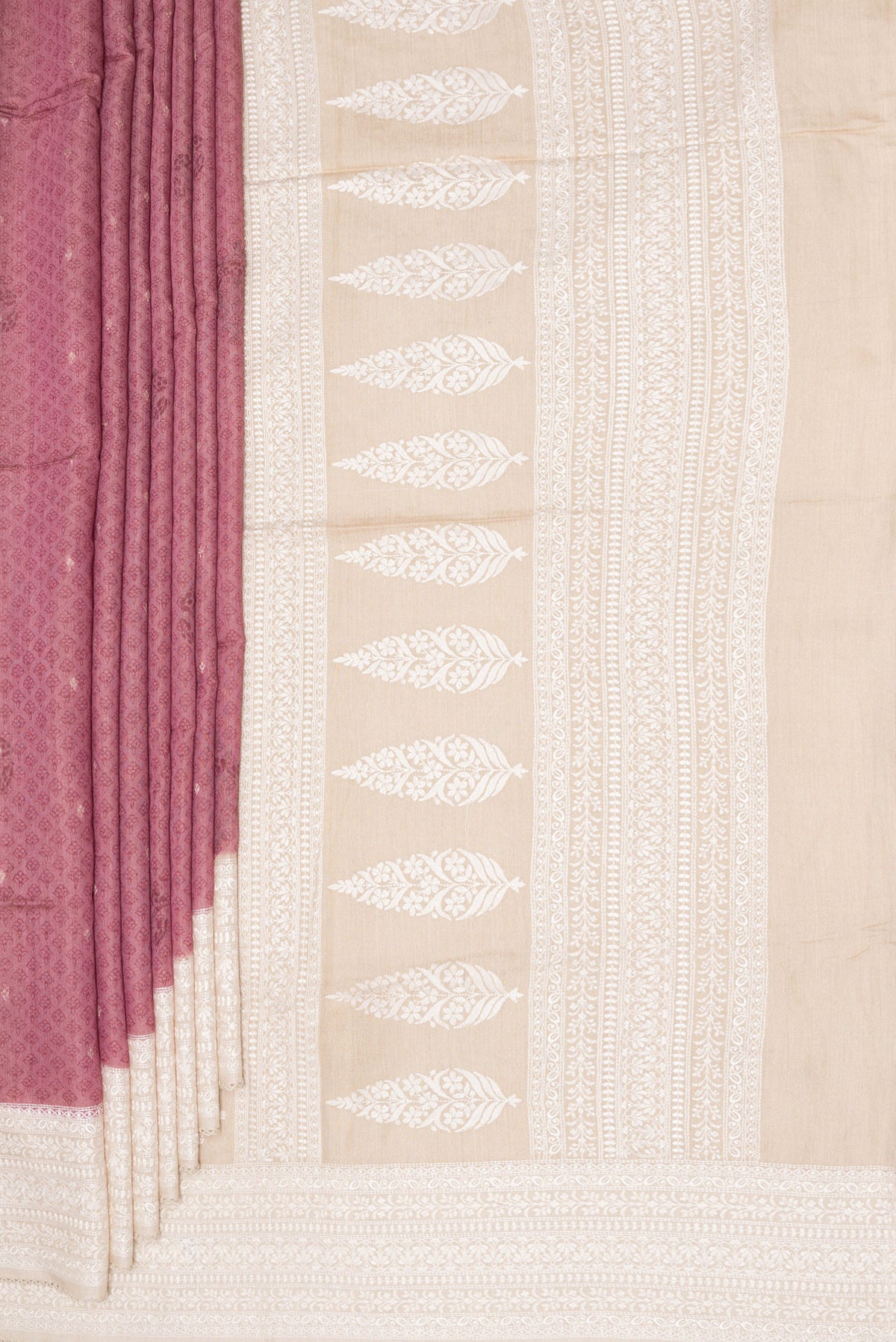 Pleats and pallu of Coral Dual Tone Tussar Saree with Printed design on the body and Embroidery Border. 