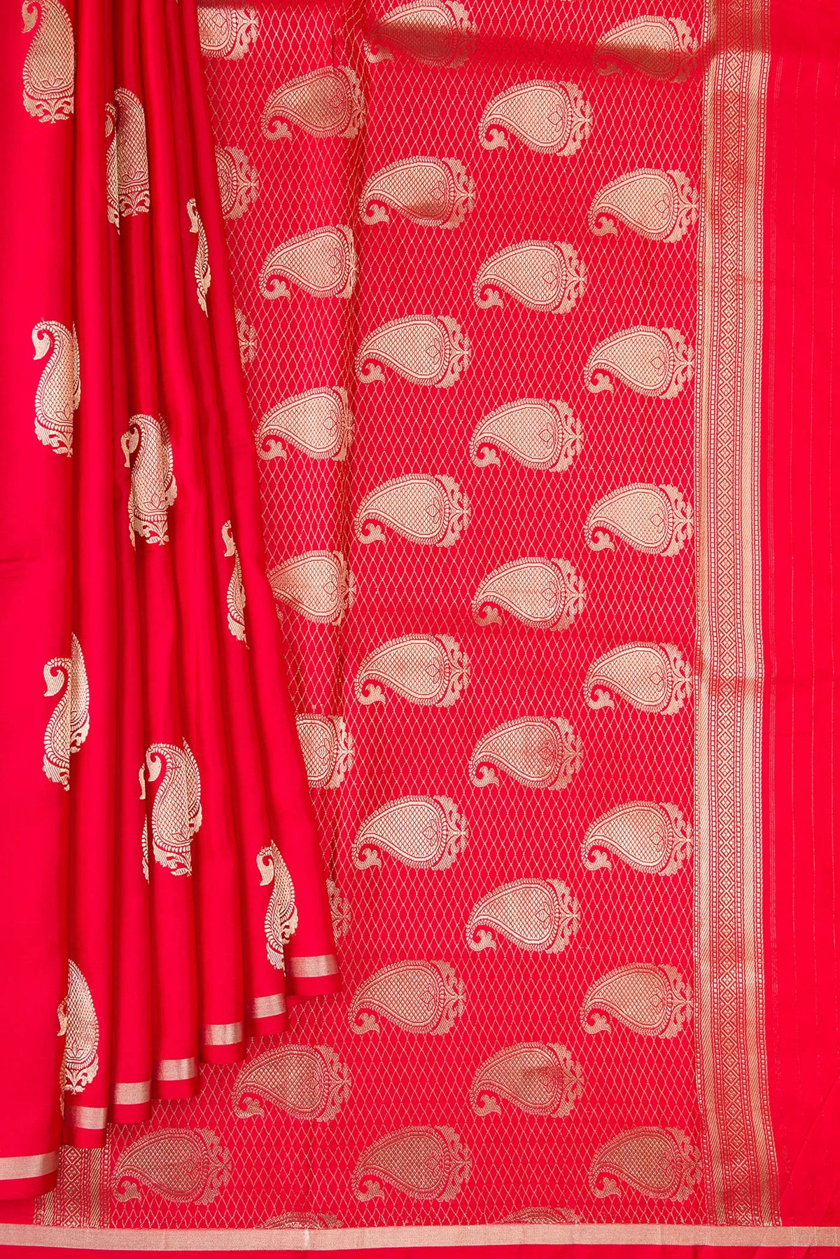 Pleats and pallu of Pure Silk Red Banarasi Saree with Zari Butta on the body and Zari Border. 
