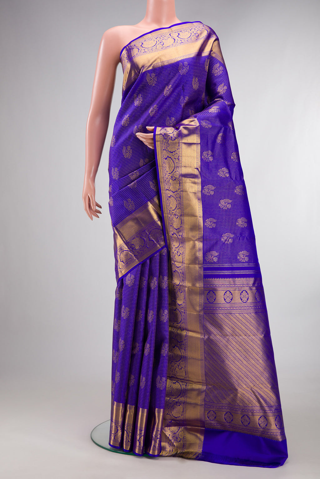 Pure Silk Royal Blue Dual Tone Kanchipuram Saree with Zari Brocade on the body and Zari Border.  displayed on a mannequin