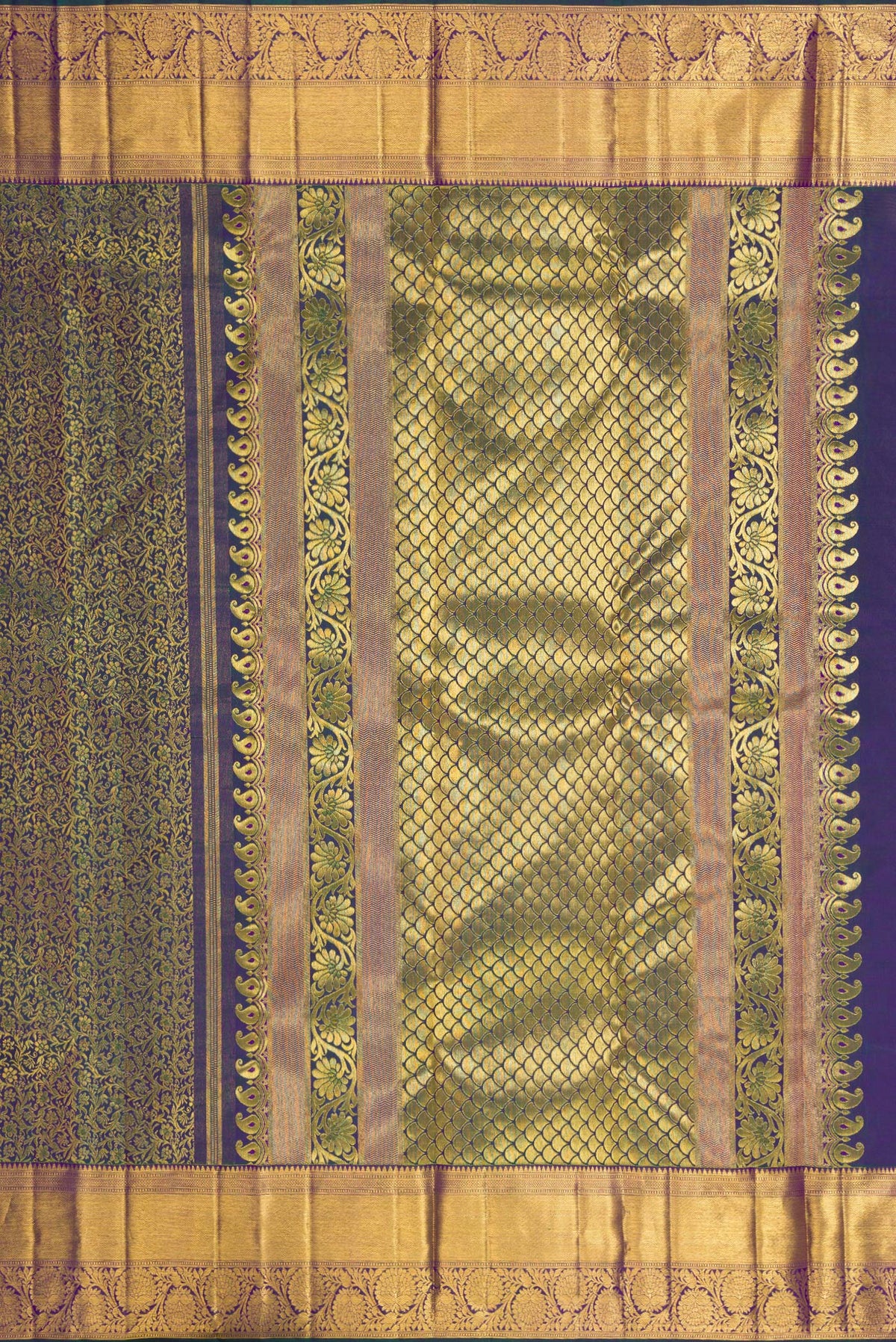 Close up image of the pallu of Pure Silk Green with Violet Color Kanchipuram Saree with Zari Brocade on the body and Zari Border. 
