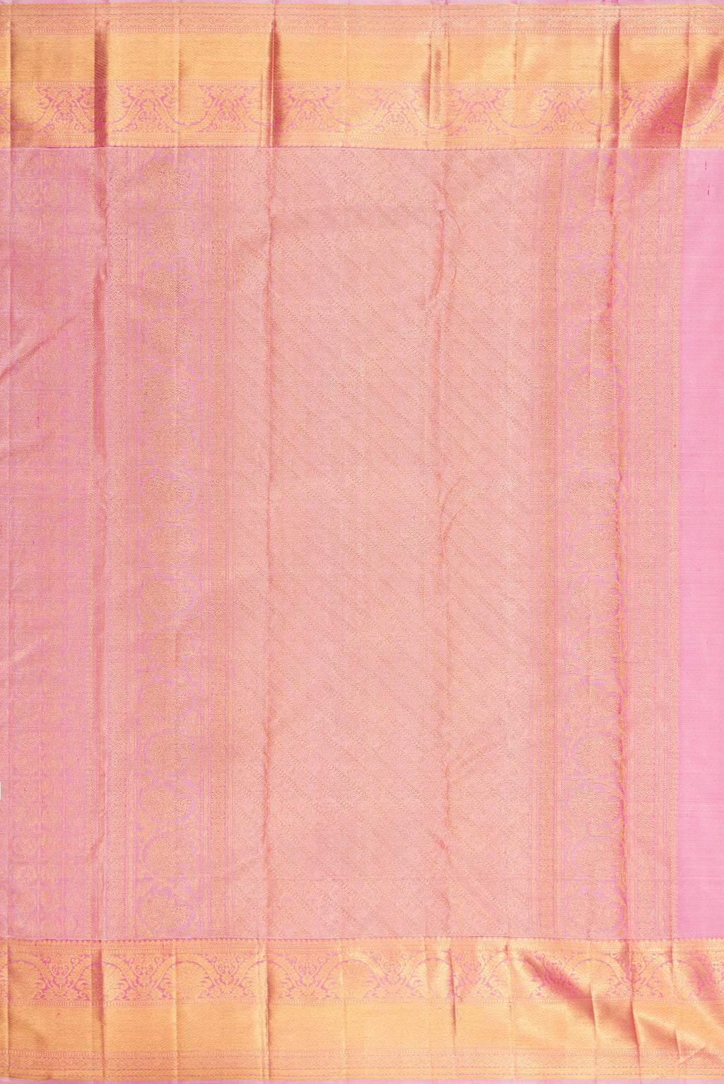 Close up image of the pallu of Pure Silk Pink Dual Tone Kanchipuram Saree with Zari Brocade on the body and Zari Border. 
