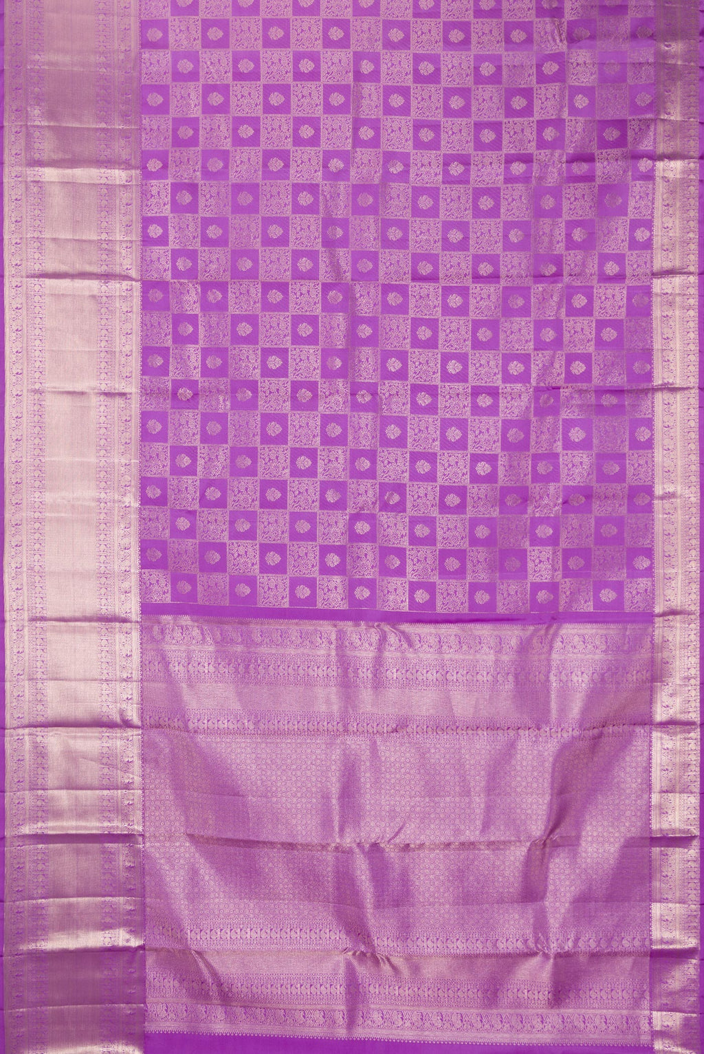 Flat view of Pure Silk Lavender Kanchipuram Saree with Zari Brocade on the body and Zari Border. 