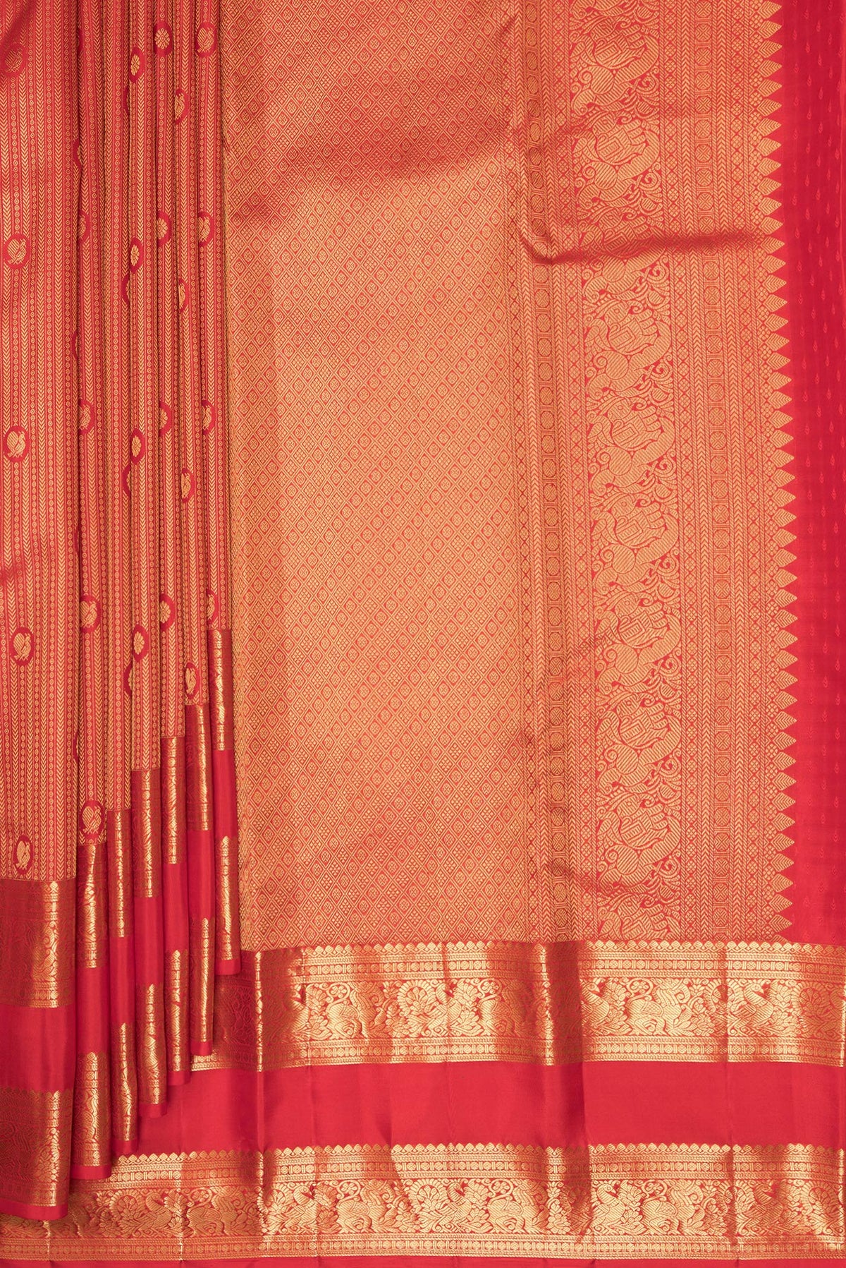 Pleats and pallu of Pure Silk Red Kanjivaram Saree with Zari Brocade on the body and Zari Border. 