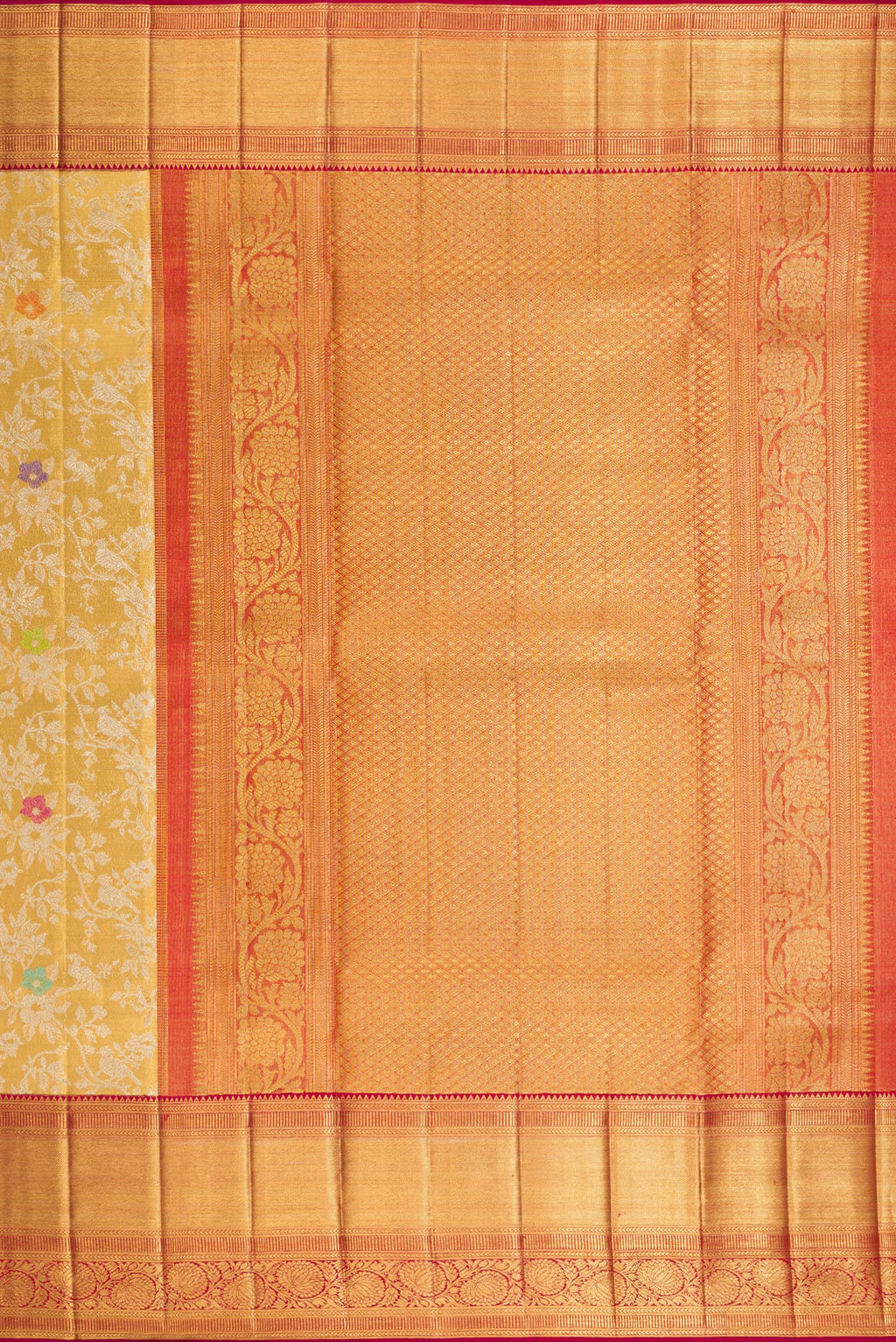 Close up image of the pallu of Gold Dual Tone Kanjivaram Tissue Saree with Zari Brocade on the body and Zari Border. 