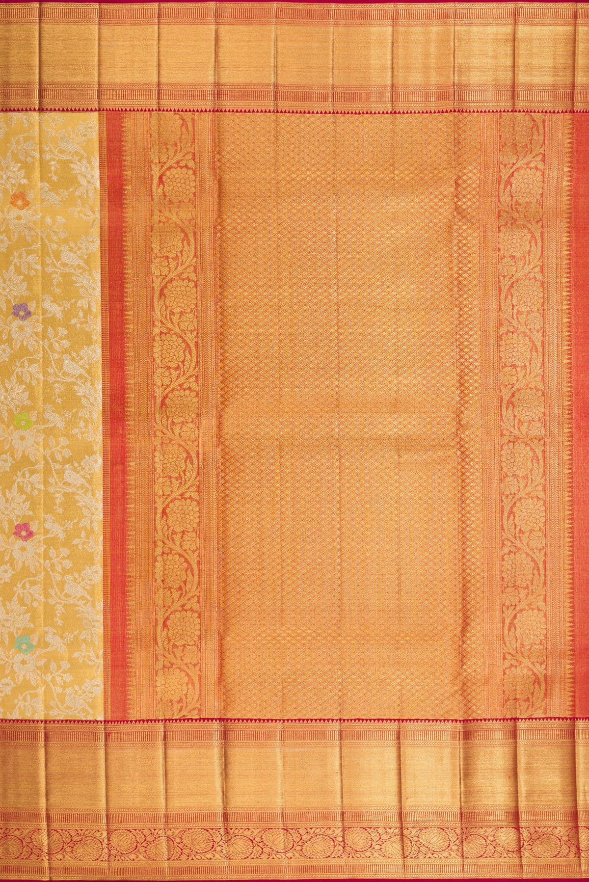 Close up image of the pallu of Gold Dual Tone Kanjivaram Tissue Saree with Zari Brocade on the body and Zari Border. 