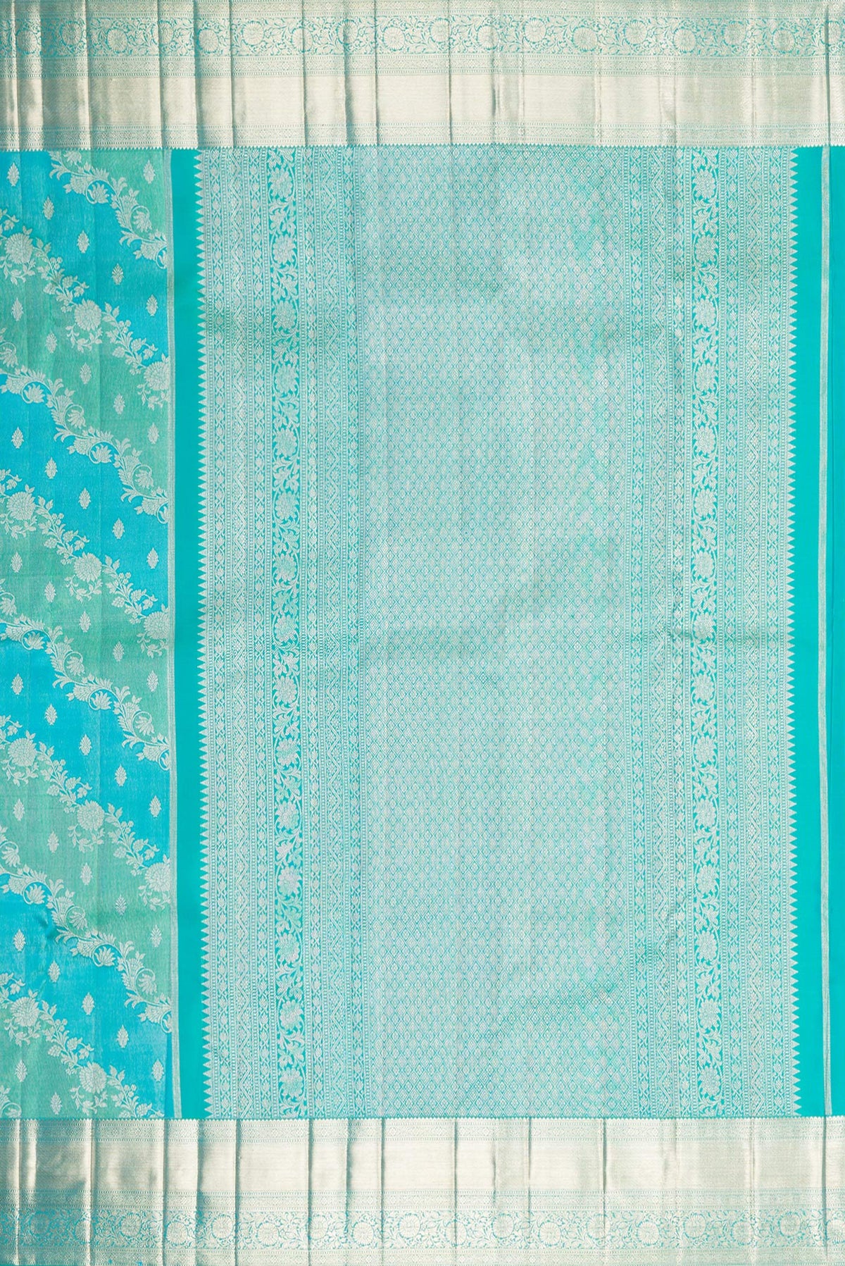 Close up image of the pallu of Pure Silk Sea Green and Sky Blue Color Kanjivaram Saree with Zari Brocade on the body and Fancy Border. 