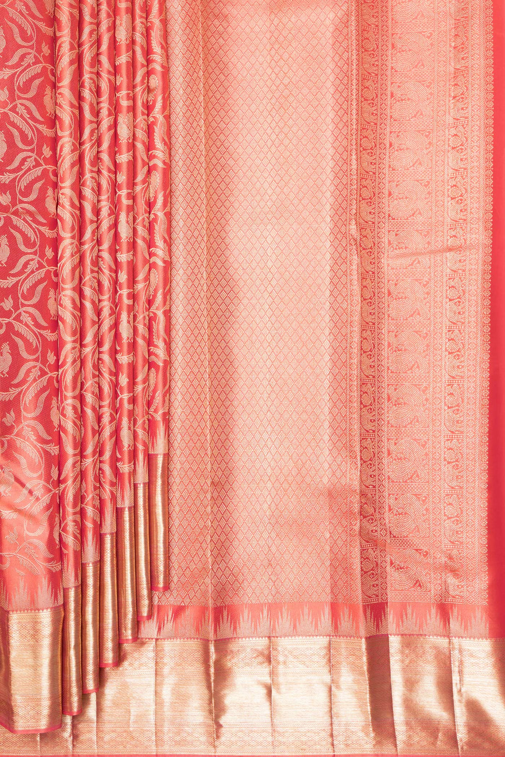 Pleats and pallu of Pure Silk Peach Dual Tone Kanjivaram Saree with Zari Brocade on the body and Fancy Border. 
